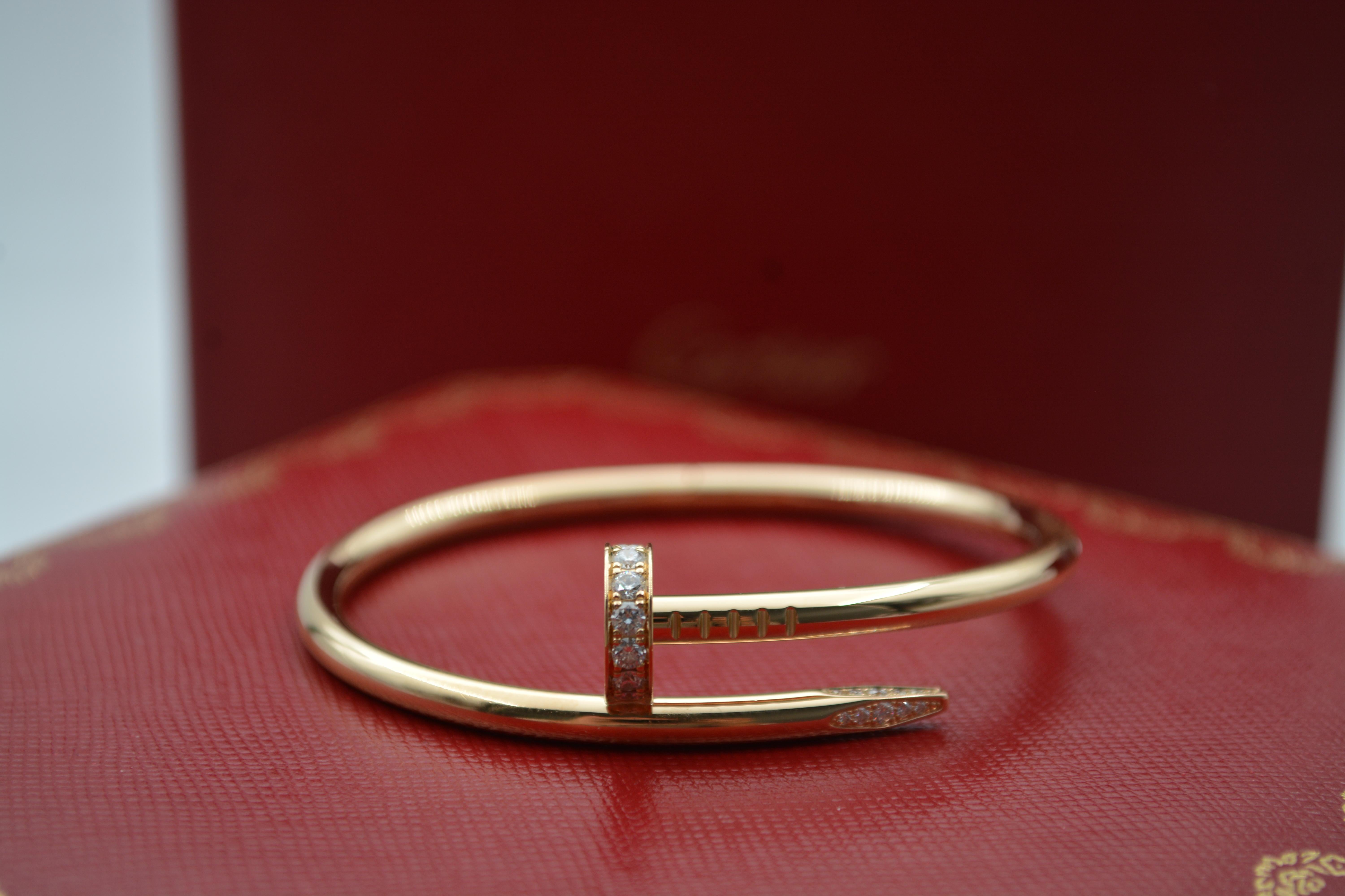 Bracciale Cartier Just on Clou in oro giallo 18 carati con diamanti incastonati In condizioni ottime in vendita a București, București