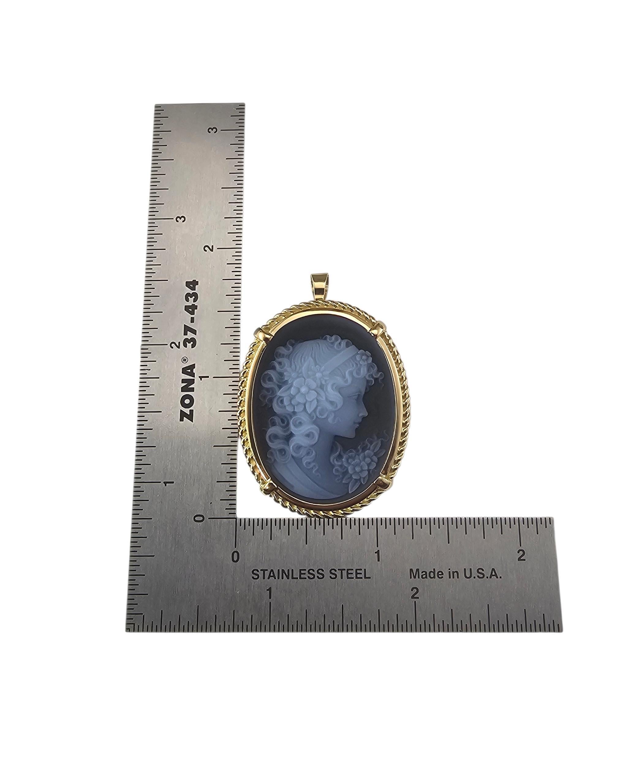 Spilla/pendente in oro giallo 18K con cammeo intagliato in agata #24069 in vendita 1