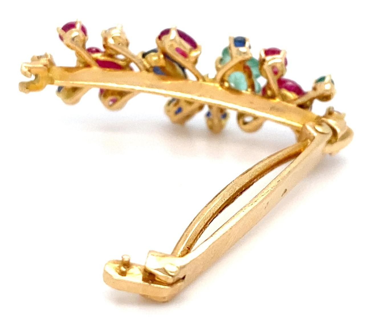 18 Karat Gelbgold & geschnitzter mehrsteiniger Krawattenklammer mit Diamanten (Moderne) im Angebot