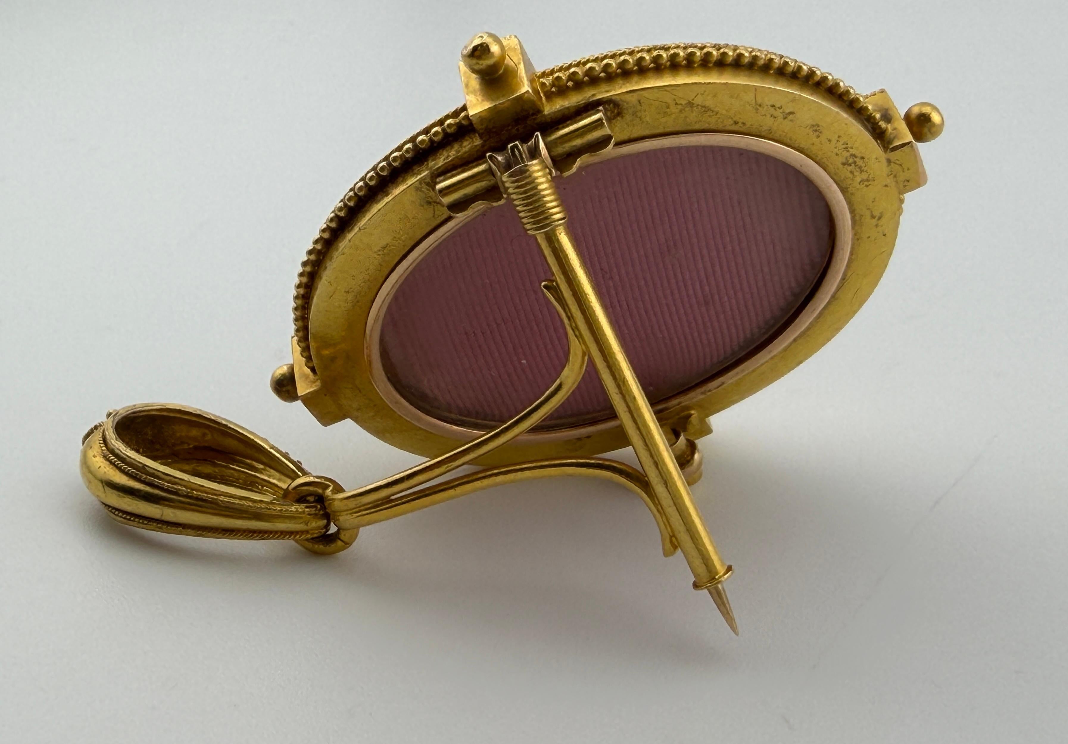 18k Yellow Gold Carved Shell Cameo Decorated Locket Pendant For Sale 1