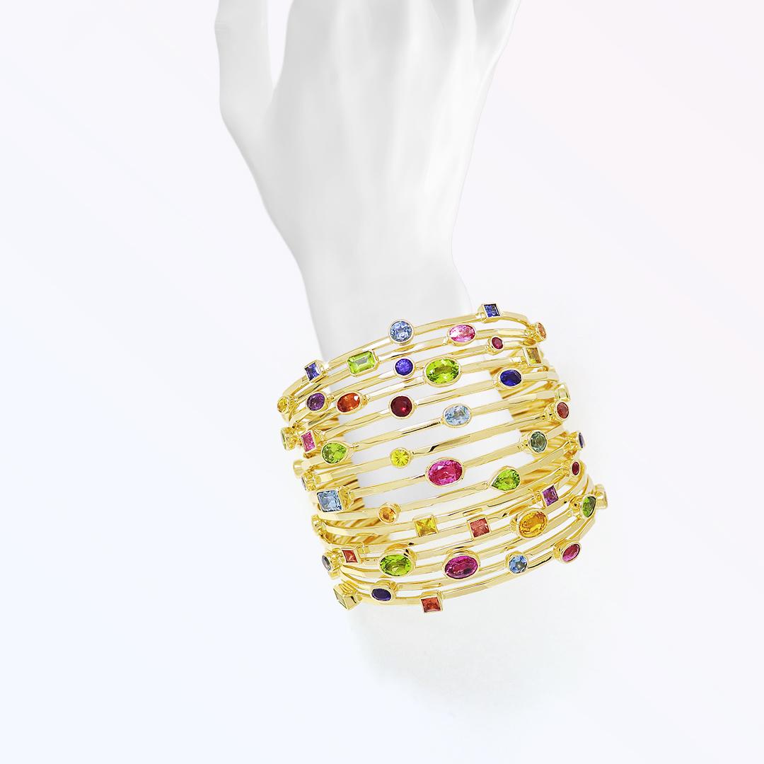 Bracelet Cha multicolore en or jaune 18 carats Neuf - En vente à New York, NY