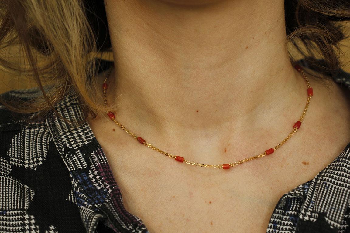 Retro 18 Karat Yellow Gold Chain and Red Coral Elements Retrò Necklace