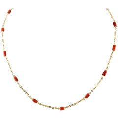 18 Karat Yellow Gold Chain and Red Coral Elements Retrò Necklace