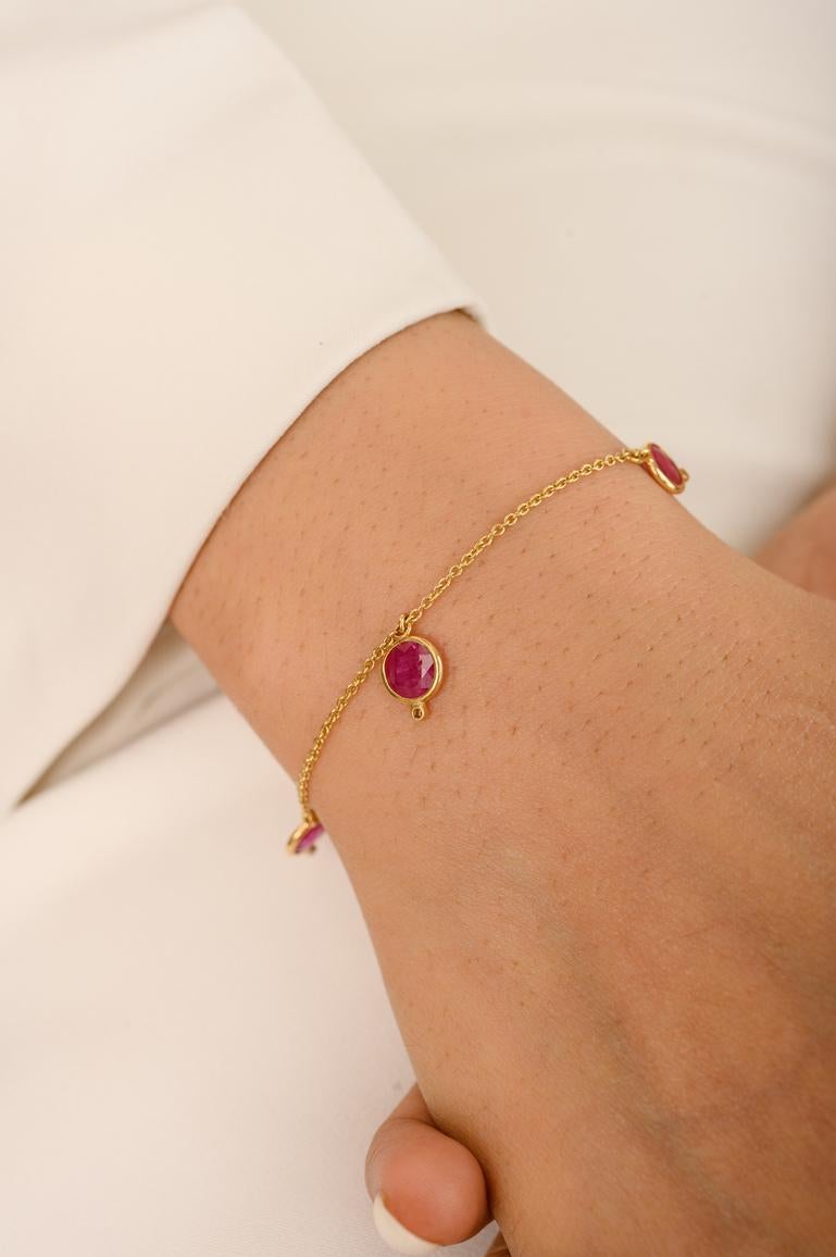 Art Deco 18K Yellow Gold Chain Bracelet with Dangling Ruby Diamond Charm For Sale
