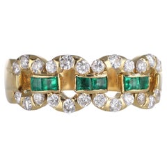 18k Yellow Gold Chain Design Ring with Emeralds and Diamonds