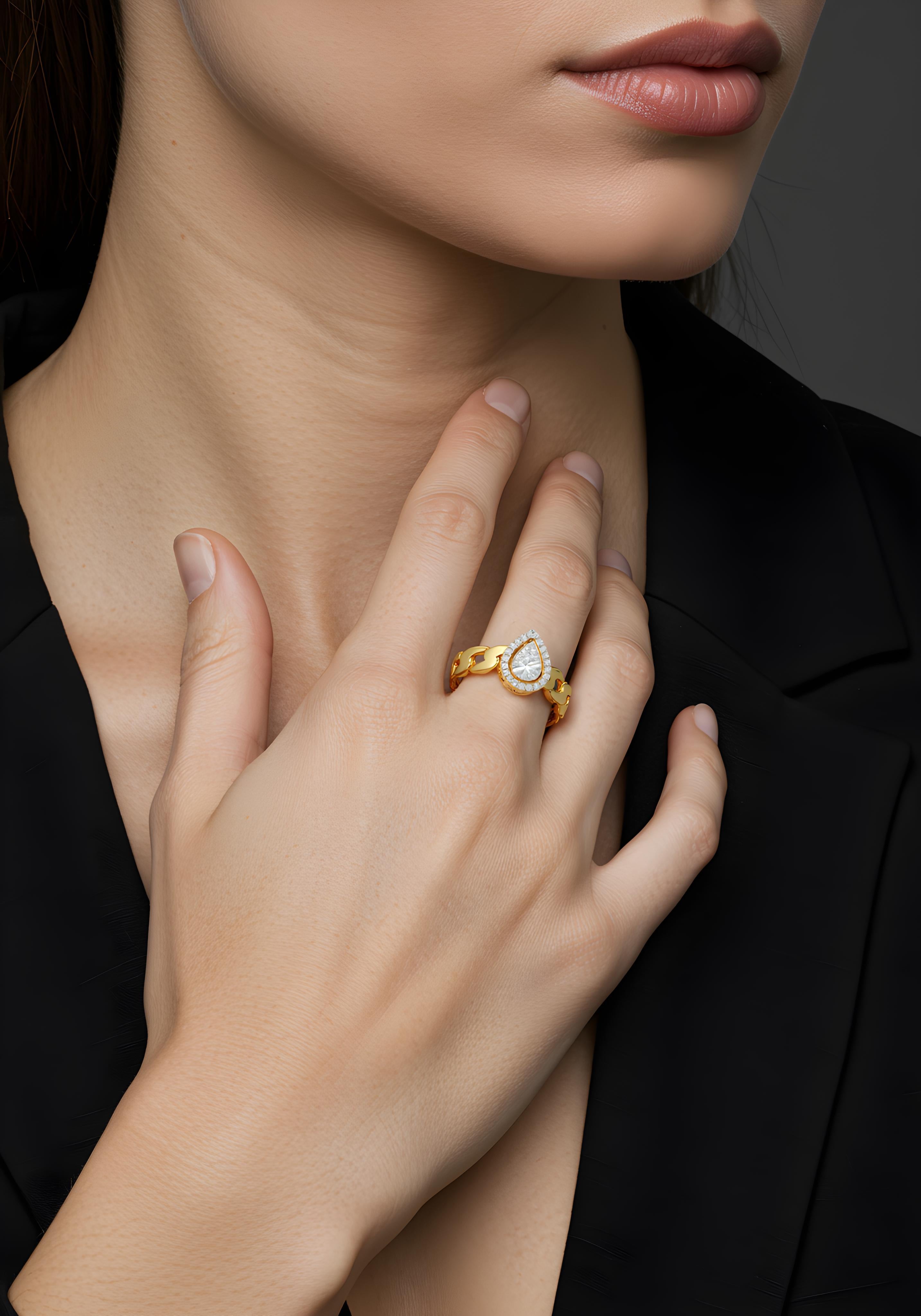 Im Angebot: 18k Gelbgold Kette Link Ring Geschenk mit birnenförmigen Diamant-Cluster () 2