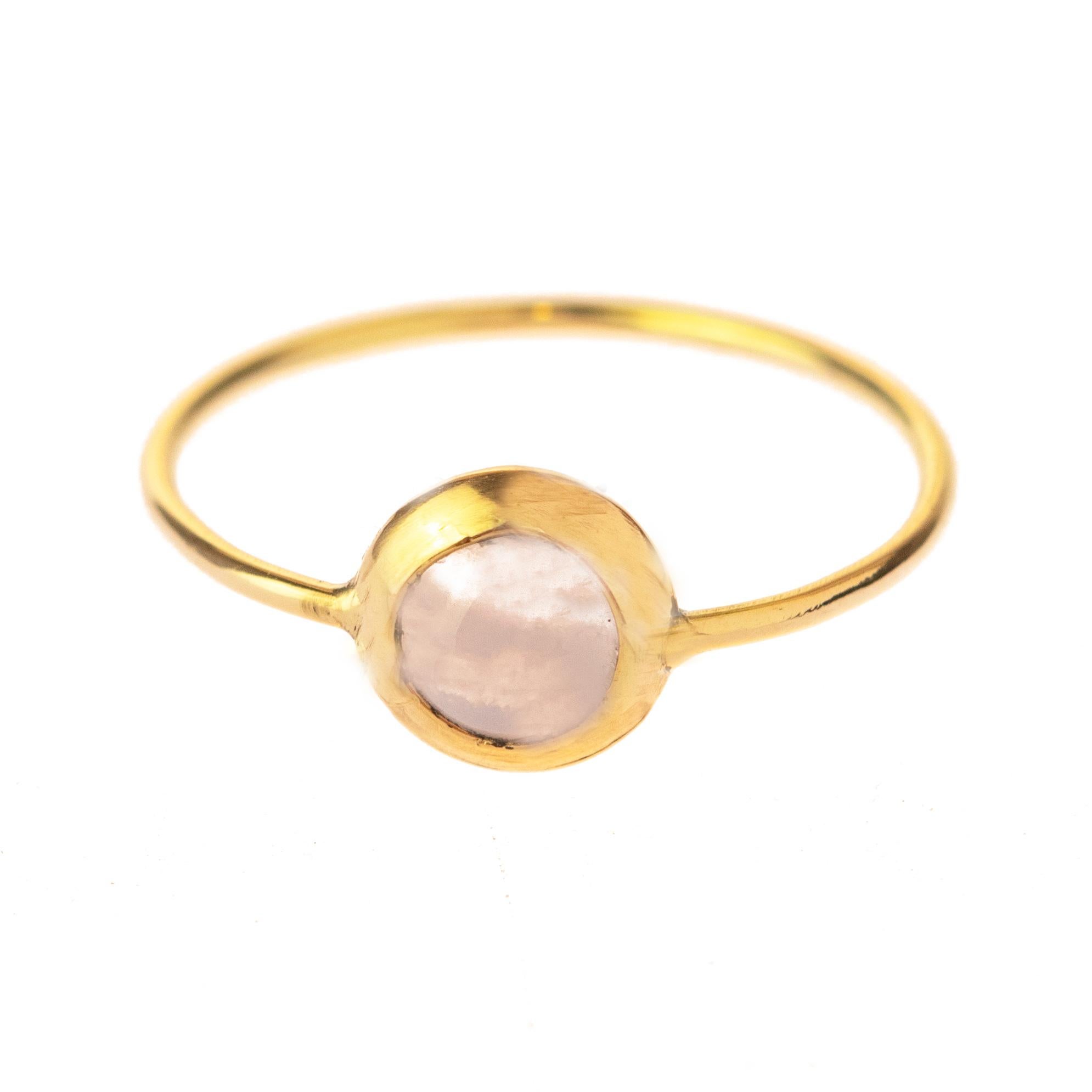 18 Karat Gelbgold Chalcedon Cabochon Boho Chic Stapelbarer Deco Ring Intini Juwelen im Zustand „Neu“ im Angebot in Milano, IT