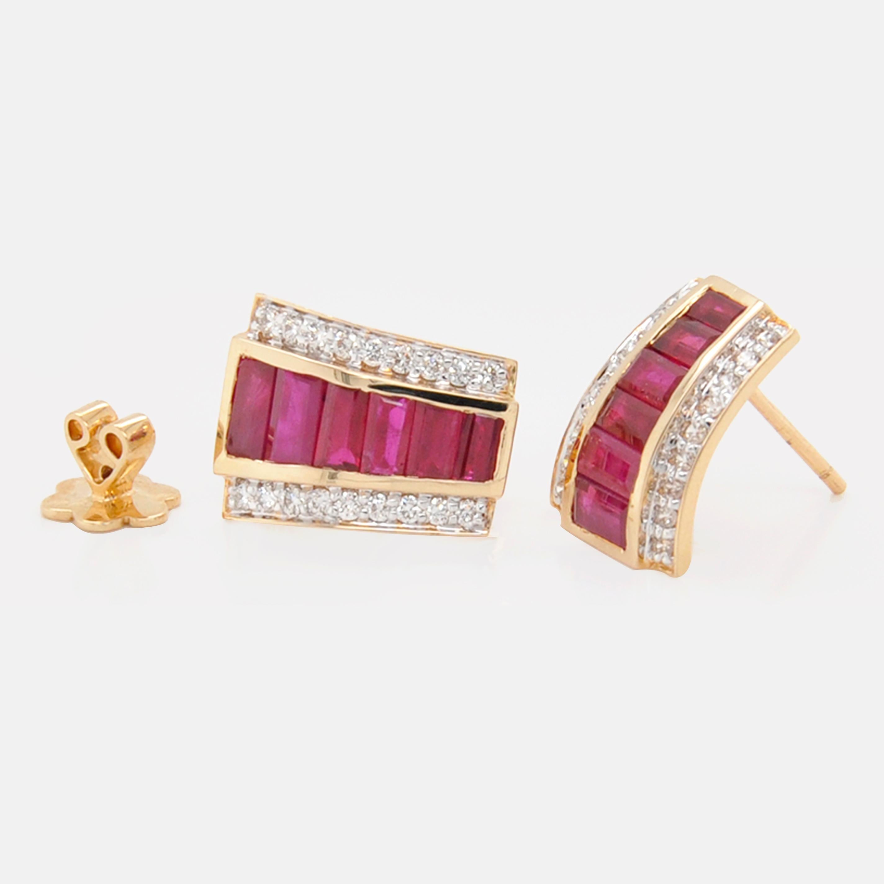 18K Yellow Gold Channel Set Ruby Taper Baguette Pyramid Pendant Earrings Set  For Sale 9