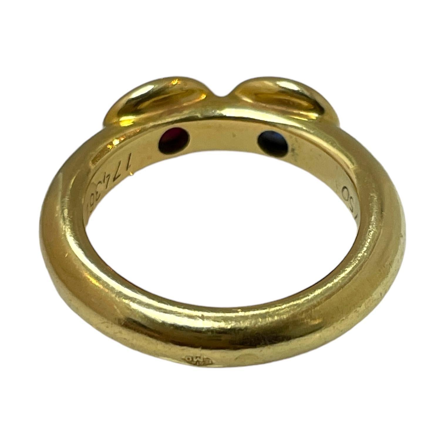 Gorgeous Timeless 18K Yellow Gold Chaumet Paris Oval Ruby and Sapphire Ring In Excellent Condition In New York, NY