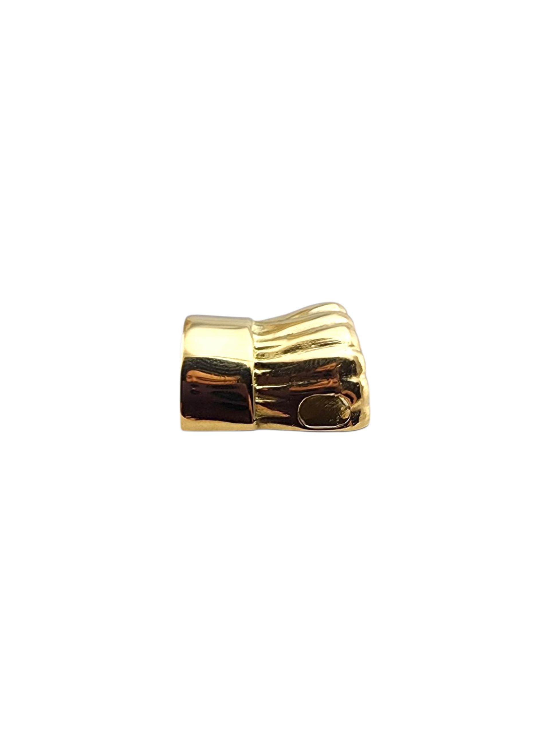 Ciondolo a forma di cappello da chef in oro giallo 18K  #22342 in vendita 2
