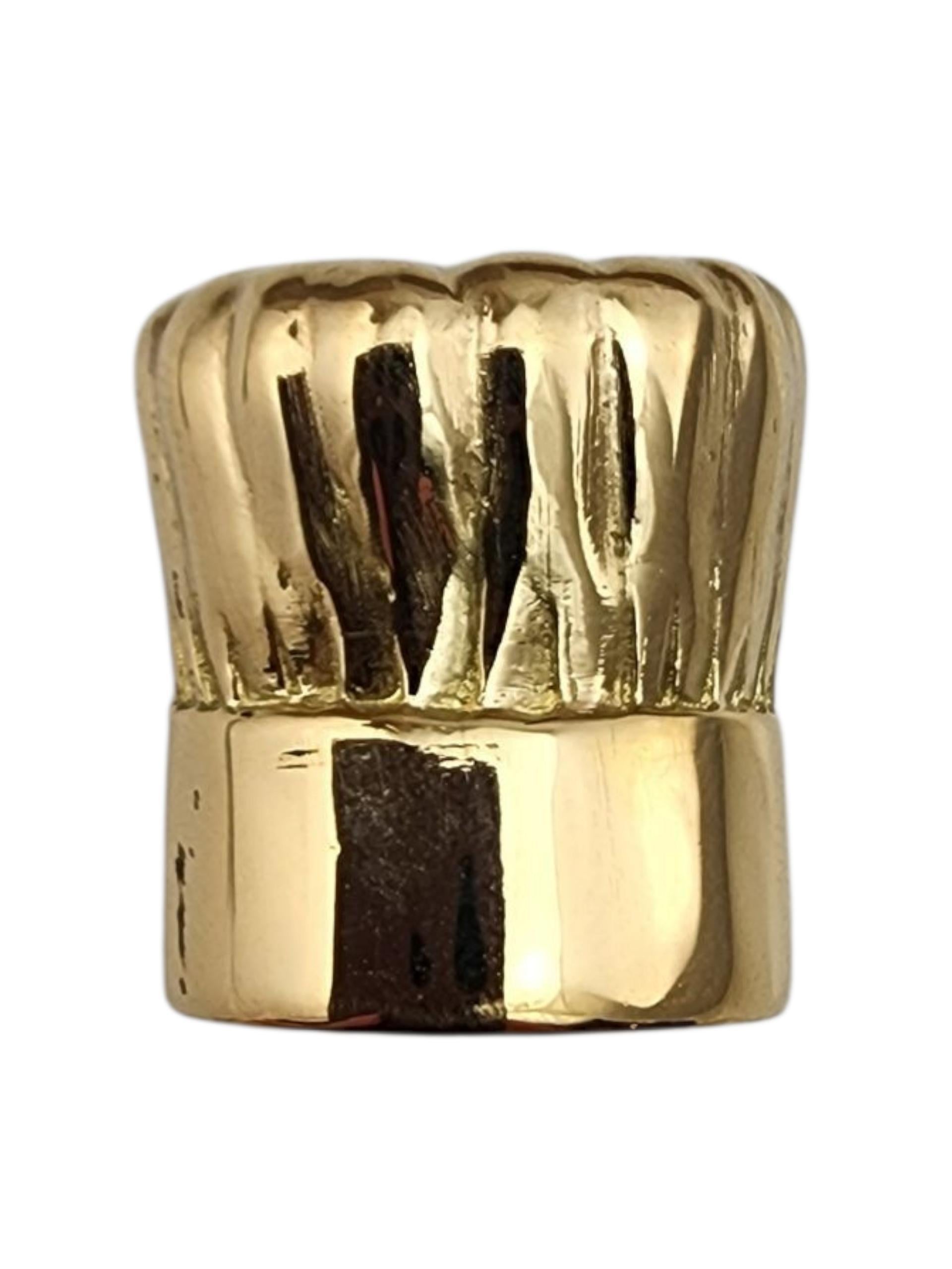 Ciondolo a forma di cappello da chef in oro giallo 18K  #22342 in vendita