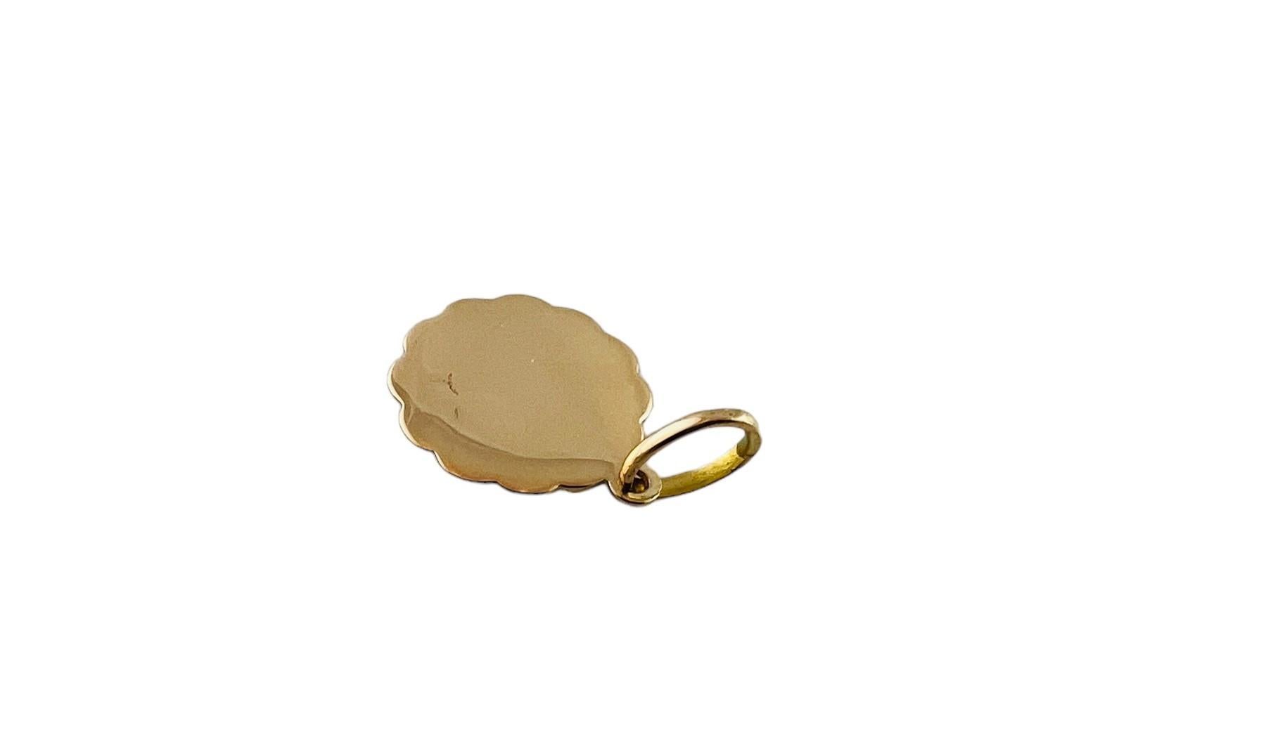 18K Yellow Gold Cherub Angel Circular Pendant #15552 For Sale 1