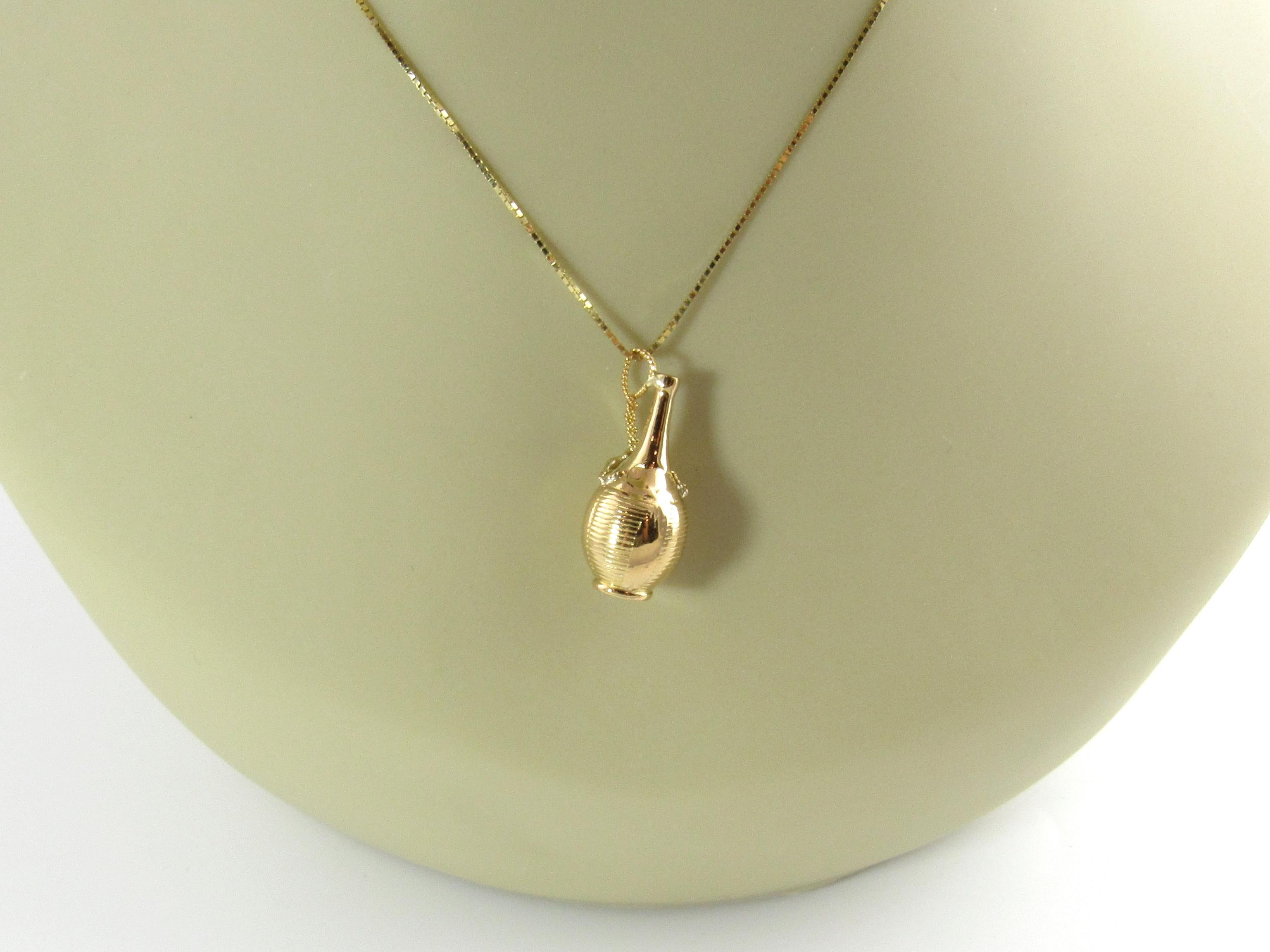 18K Yellow Gold Chianti Bottle Charm 4