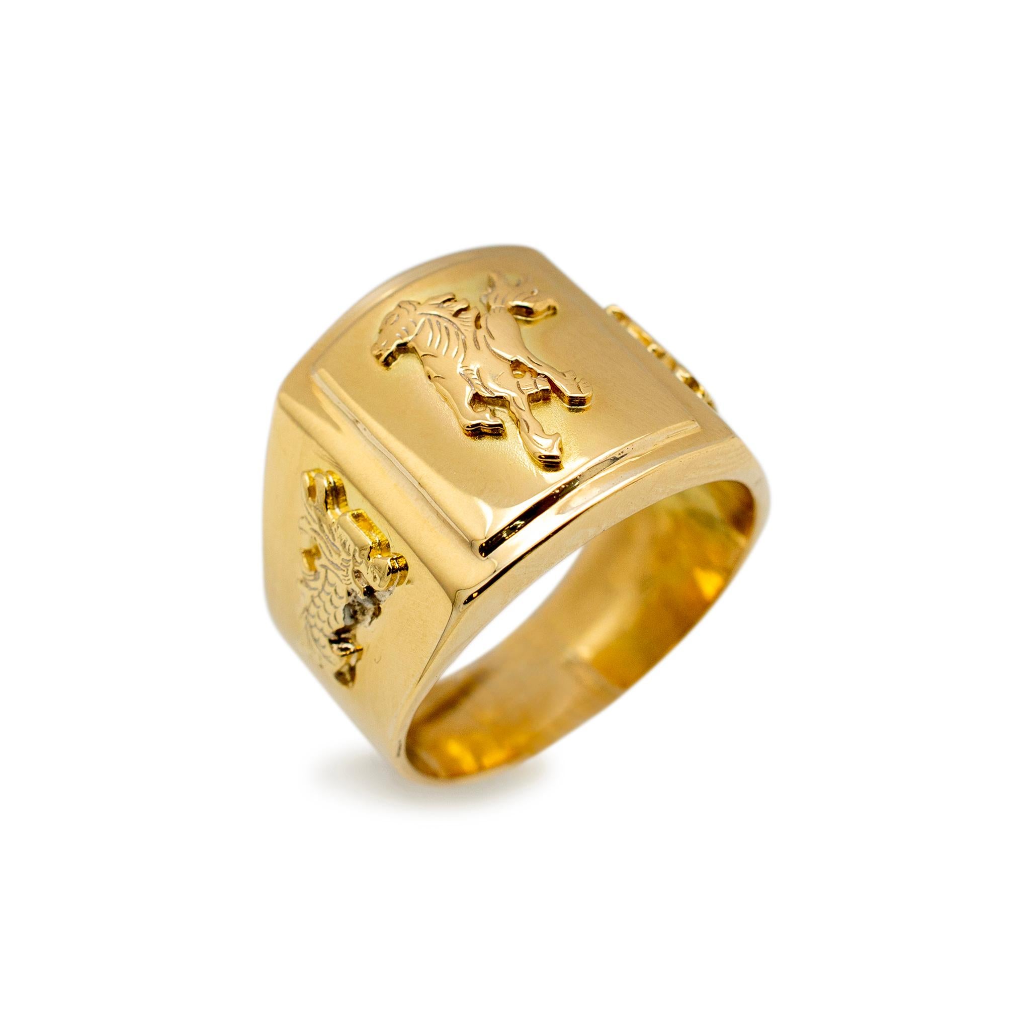 GenderL Damen

Metall Typ: 18K Gelbgold

Größe: 10

Breite: 16,70 mm, verjüngt auf 6,40 mm

Gewicht: 12,57 Gramm

Band aus 18 Karat Gelbgold mit konisch zulaufendem, passgenauem Schaft. Eingraviert mit 