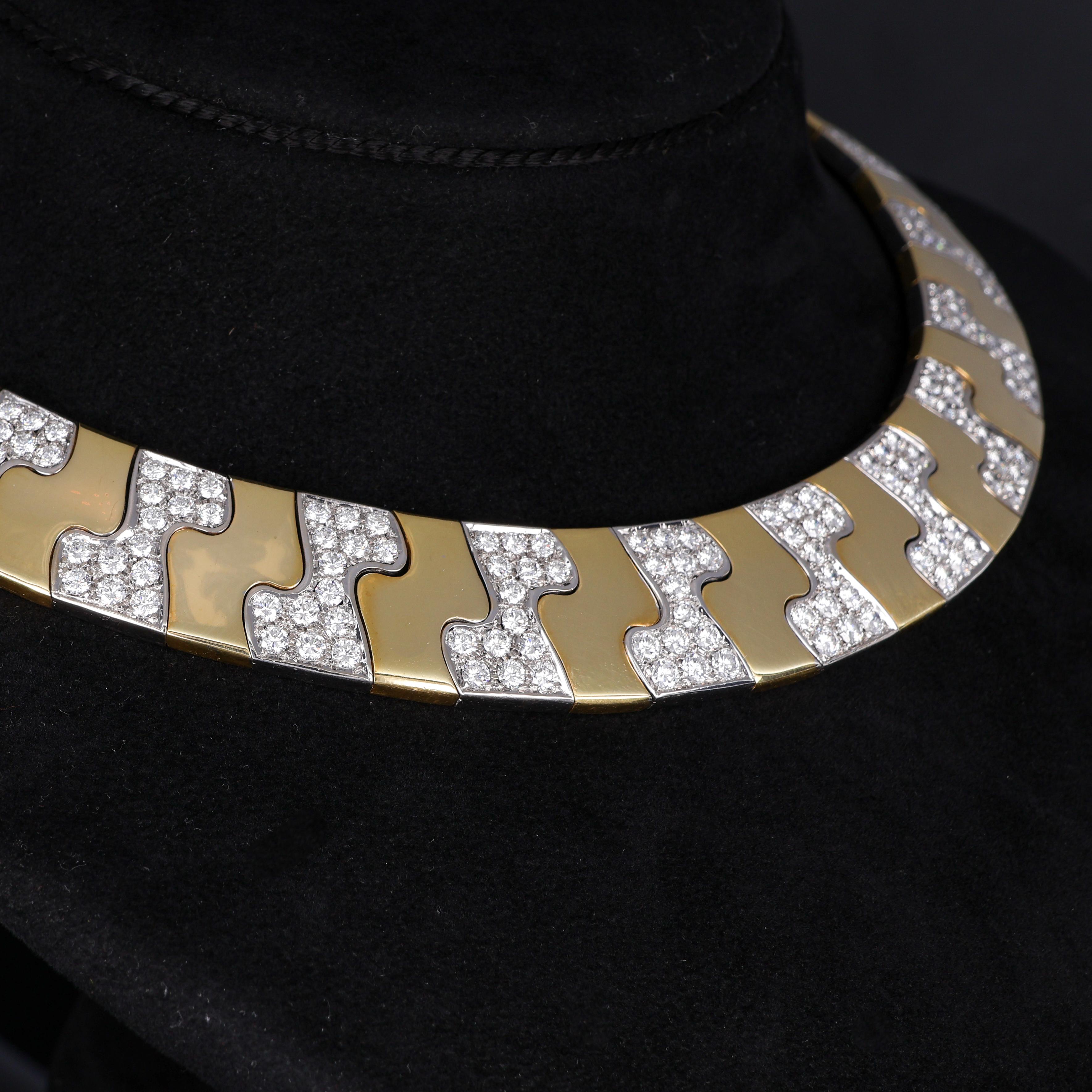 Tour de cou en or jaune 18K avec pavé de diamants S Design Neuf - En vente à Bergamo, BG