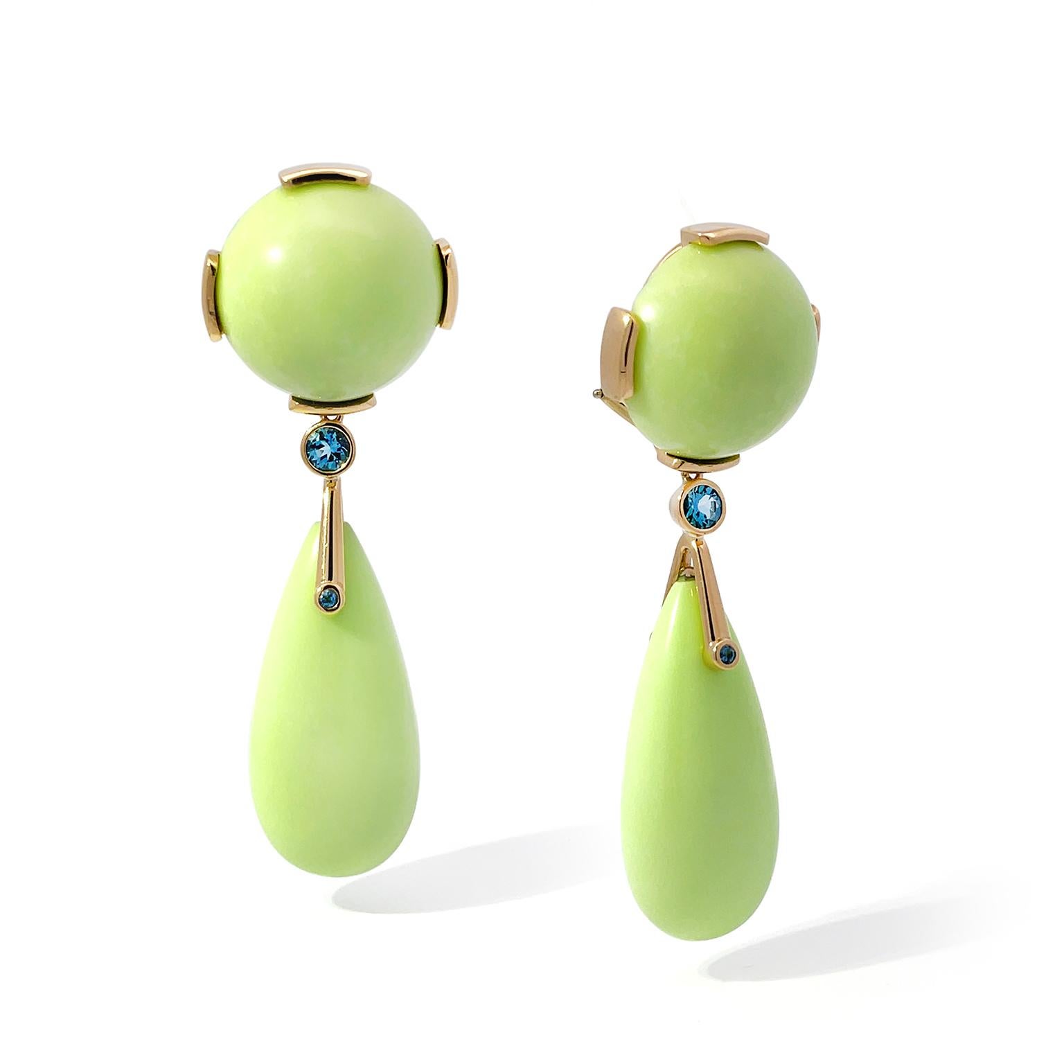 18K Yellow Gold Chrysoprase and Aquamarine Drop Earrings In New Condition For Sale In New York, NY