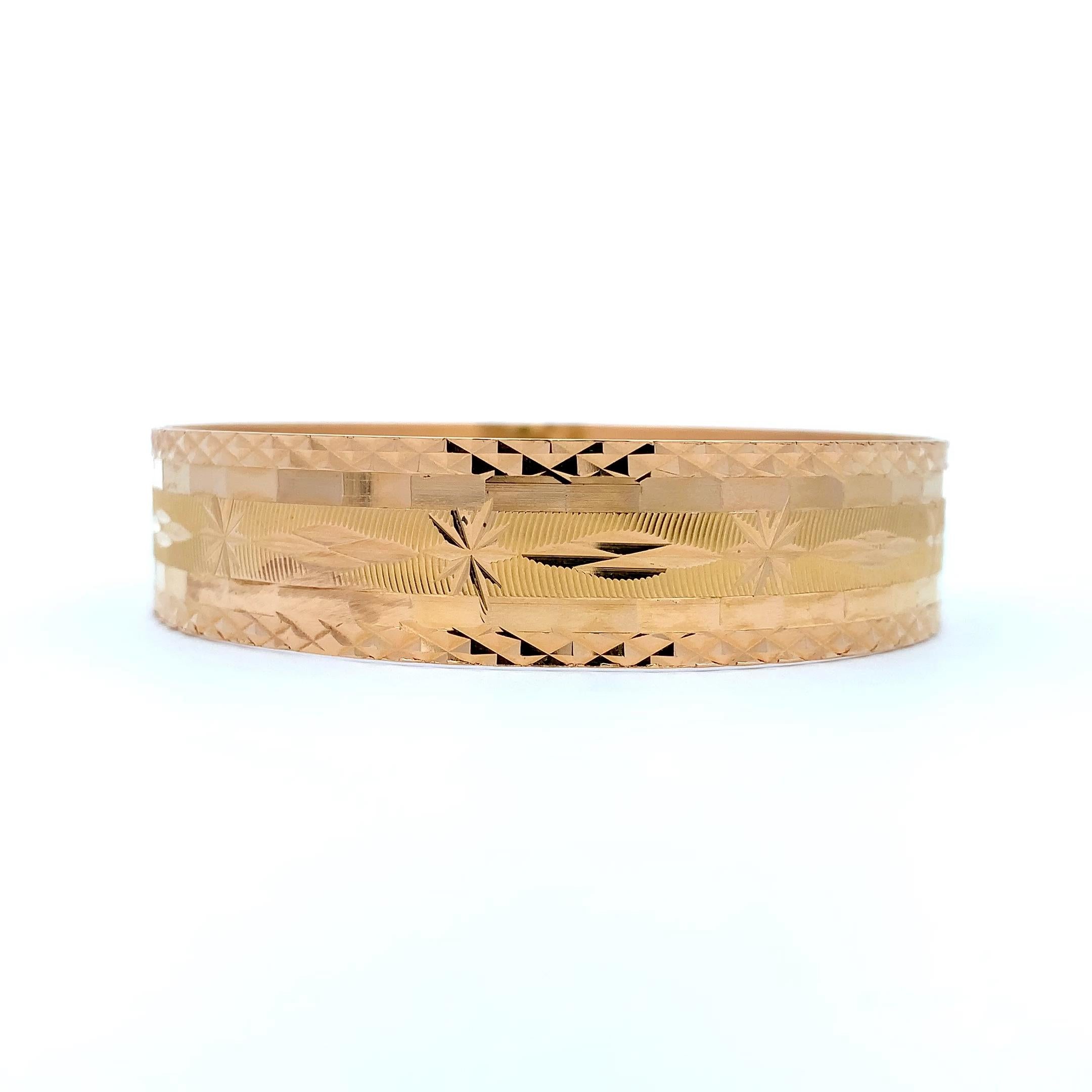 18k Yellow gold chunky cuff bangle bracelet For Sale 3