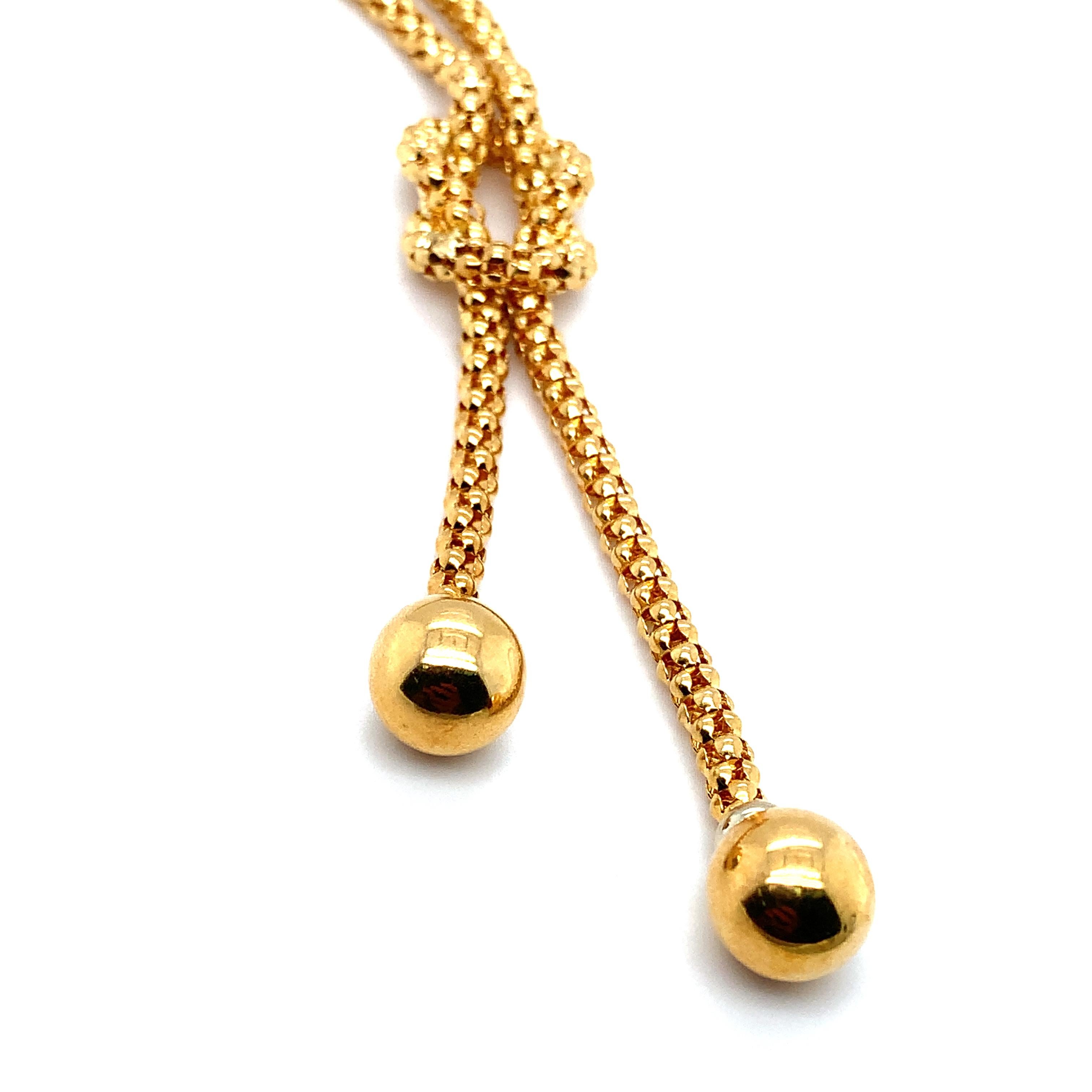 Collier en or jaune 18k avec pendentif en forme de goutte en vente 3