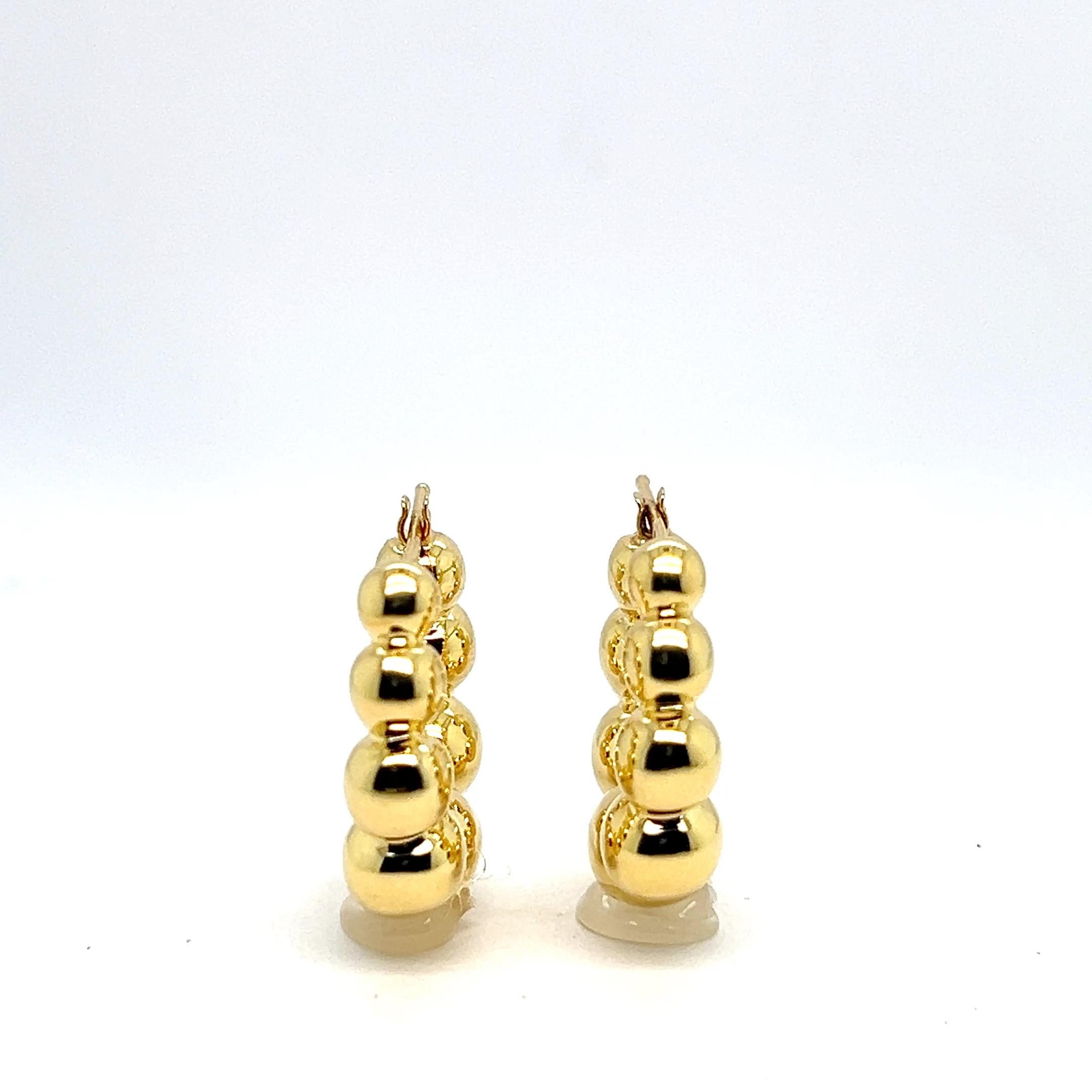 Orecchini a cerchio in oro giallo 18K In condizioni Nuovo in vendita a Vannes, FR