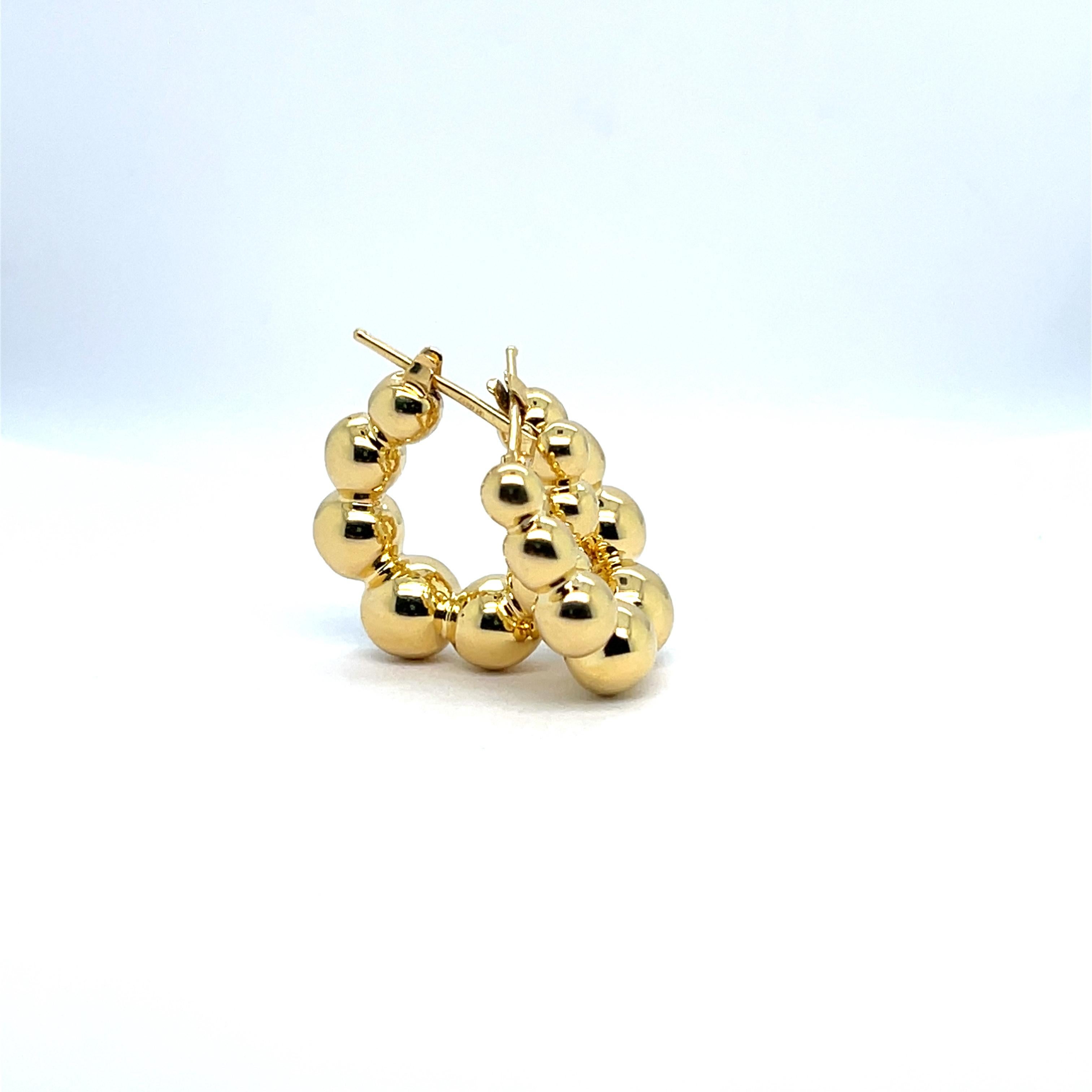 Donna Orecchini a cerchio in oro giallo 18K in vendita