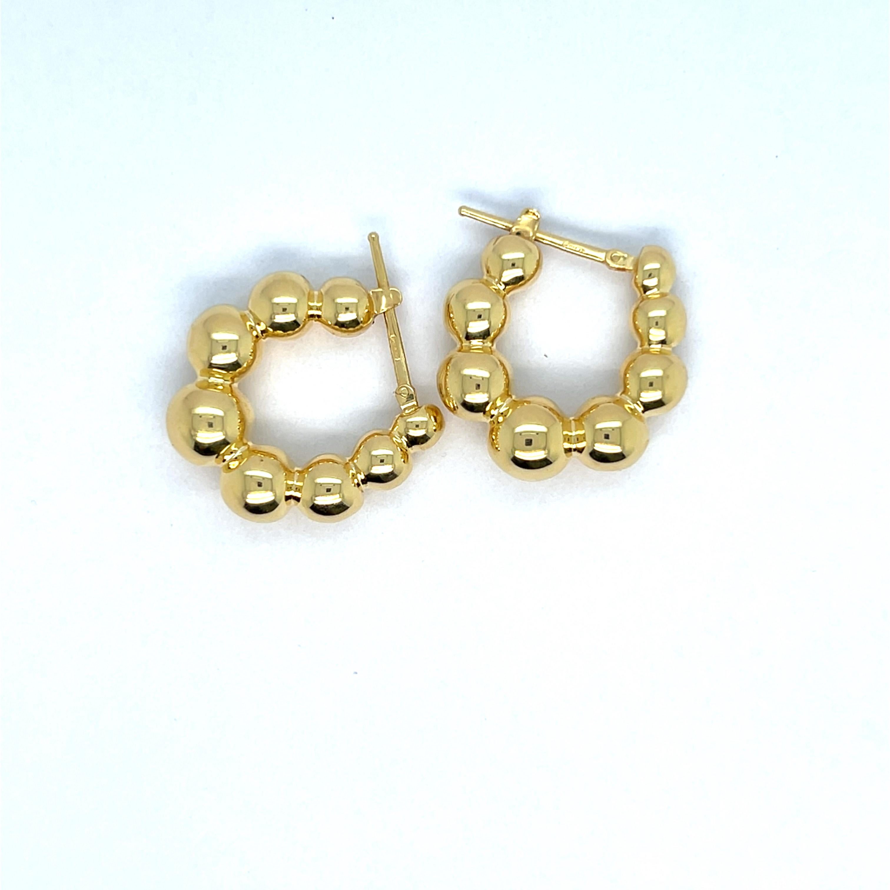 Orecchini a cerchio in oro giallo 18K in vendita 1