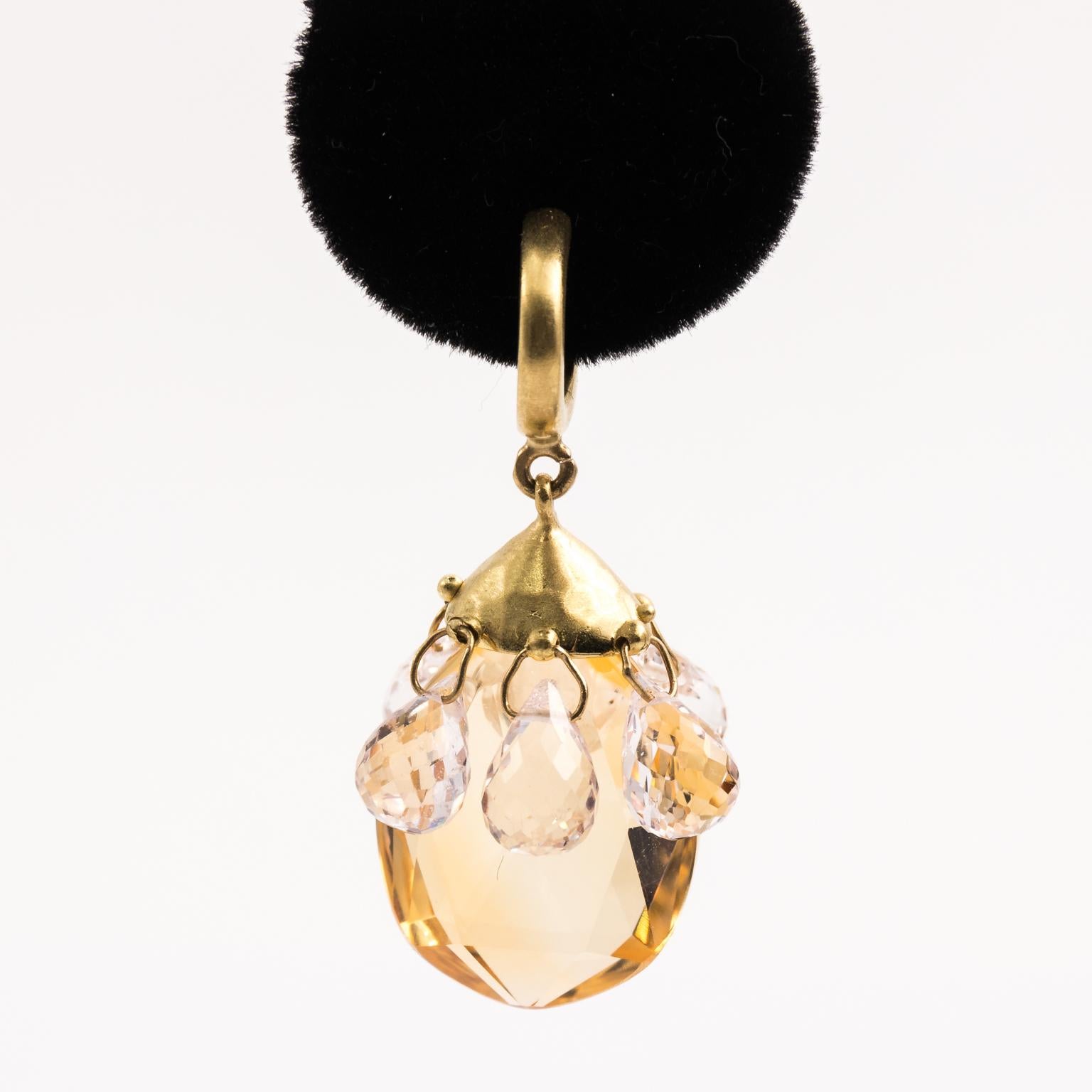 Contemporary 18 Karat Yellow Gold Citrine and Kunzite Tear Drop Earrings For Sale