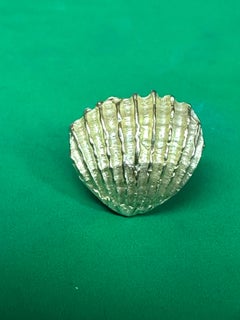 18K Yellow Gold Clam Sea Shell Earring Stud