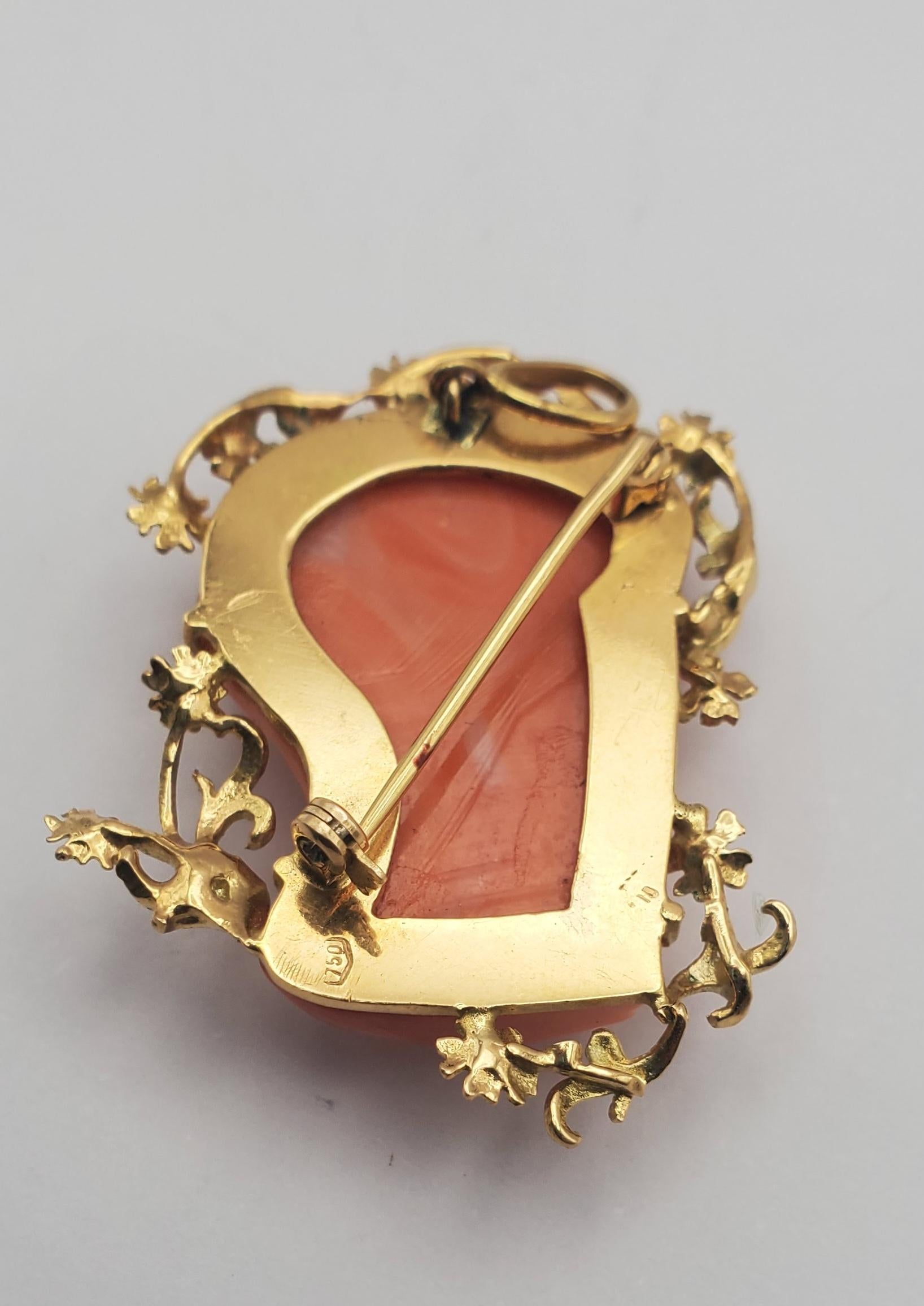 18K Yellow Gold Classic Beauty Natural Coral Cameo Convertible Pendant/Brooch For Sale 1