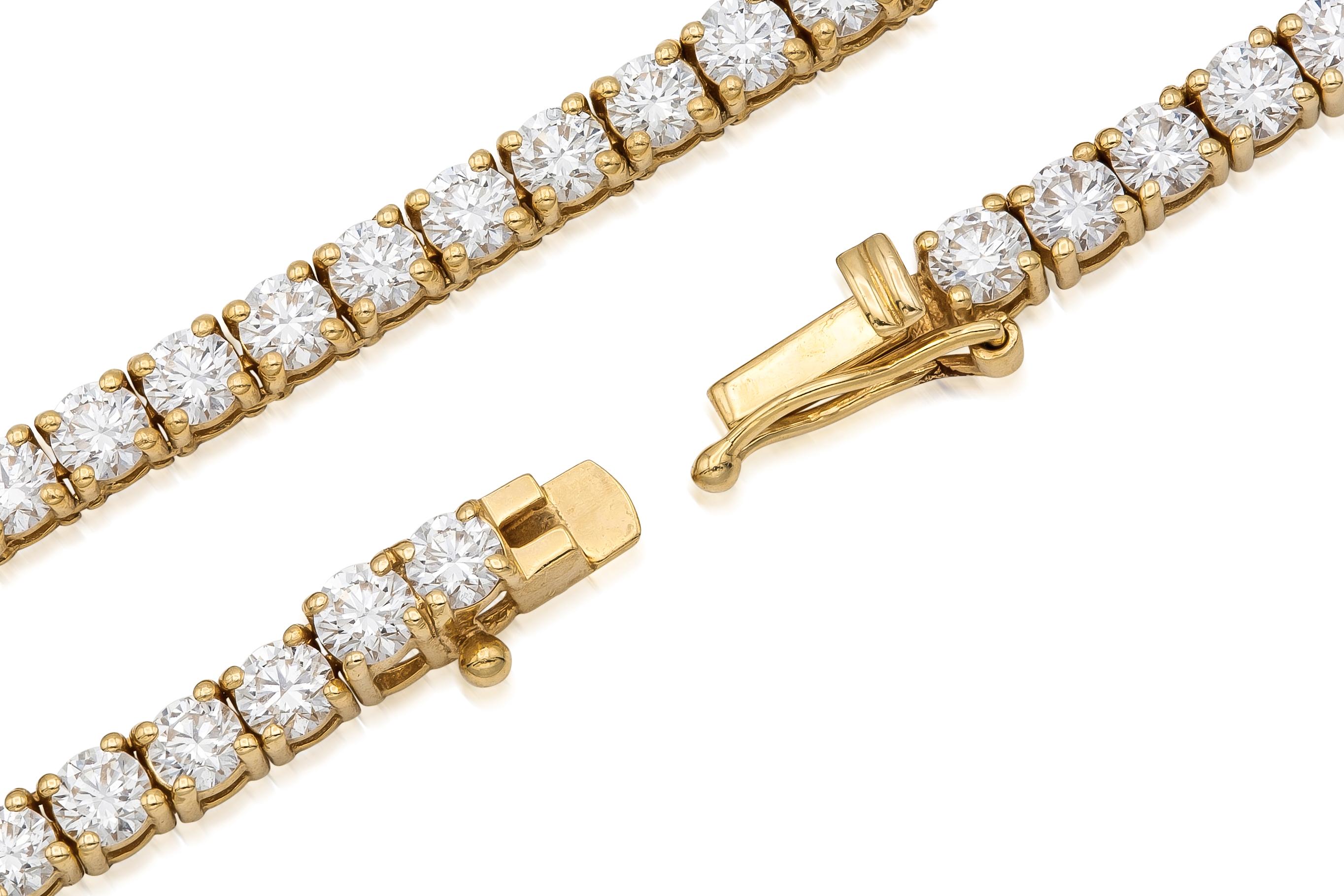 18k Yellow Gold Classic Diamond Tennis Necklace DTW. 14.00 carats In New Condition For Sale In New York, NY