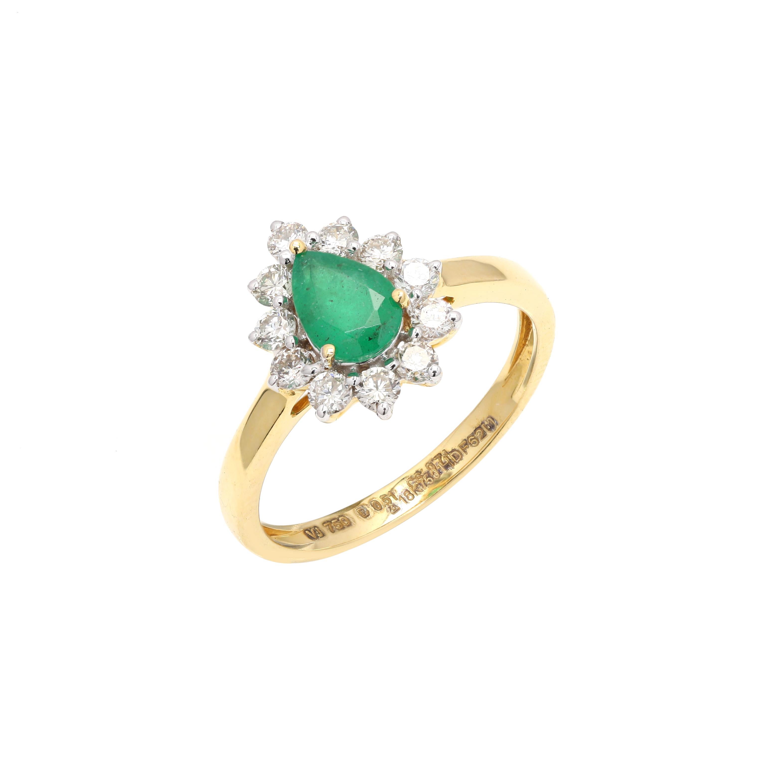 For Sale:  18k Yellow Gold Classic Halo Diamond Pear Cut Emerald Wedding Ring 2