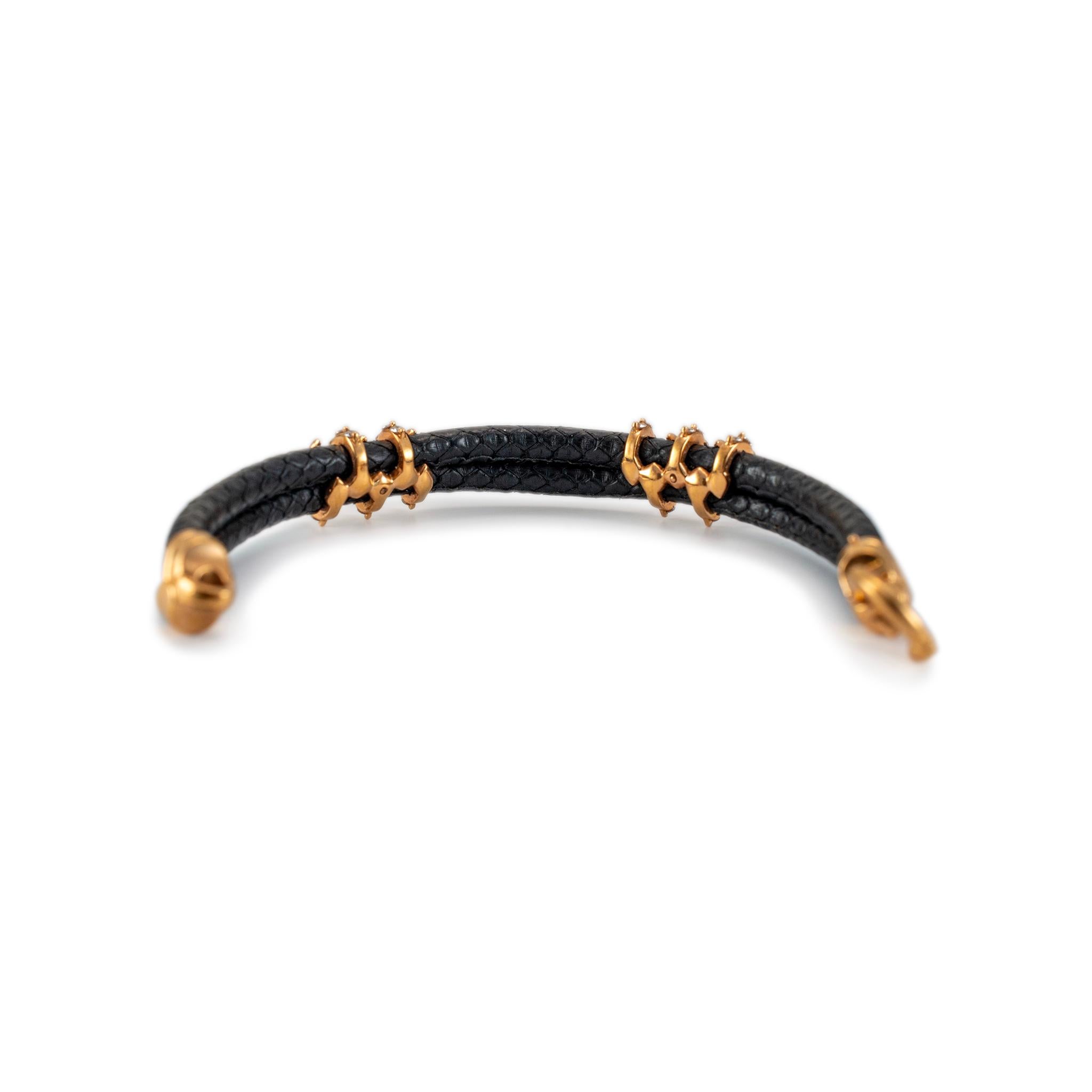 18K Yellow Gold Claw Pave Diamond Leather Bangle Bracelet In Excellent Condition For Sale In Houston, TX