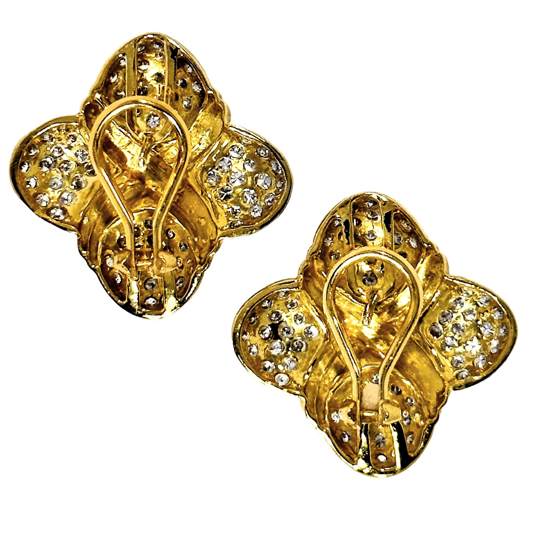 Cushion Cut 18k Yellow Gold Clover Motif Earrings Encrusted with Diamonds For Sale