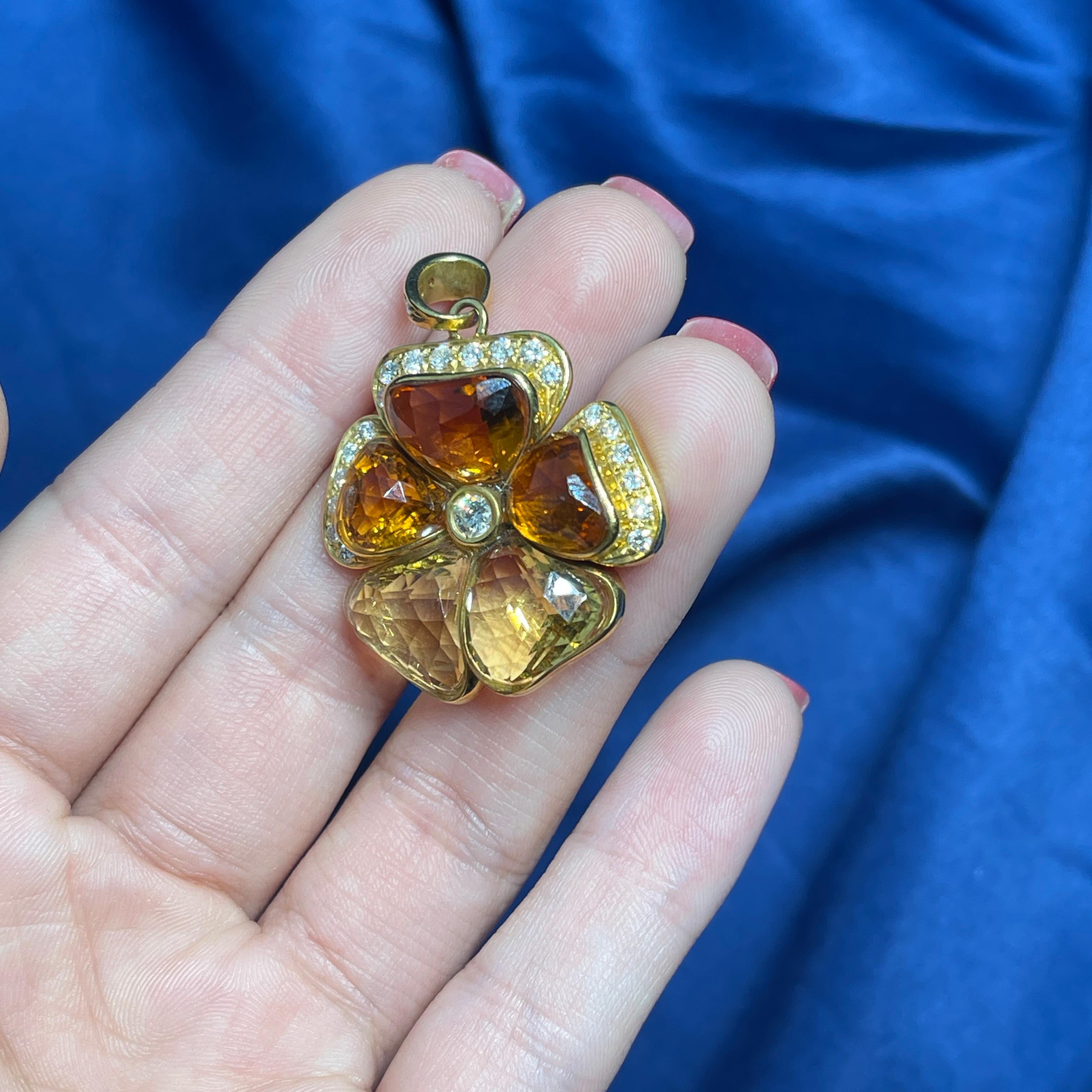 18K Yellow Gold Clover Pendant with Citrine and Diamonds For Sale 1