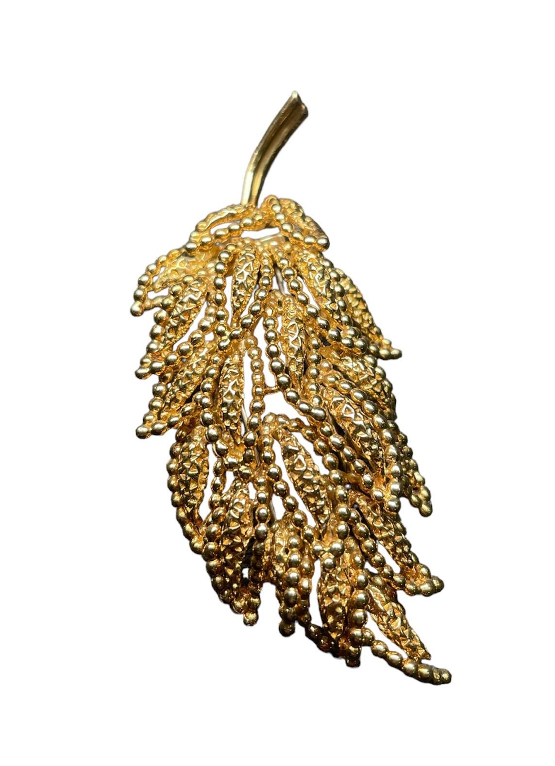 Art Nouveau 18k Yellow Gold Cluster of Leaves Branch Coat / Hat Brooch For Sale