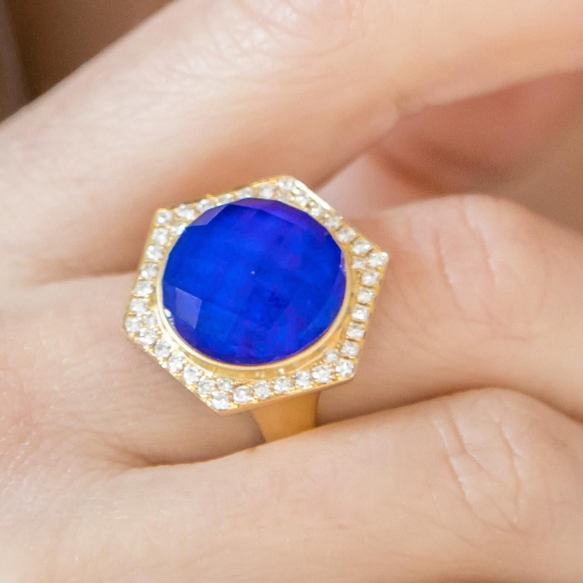 Contemporary 18K Yellow Gold Cocktail Ring with Lapis Lazuli Rock Crystal Quartz and Diamonds For Sale