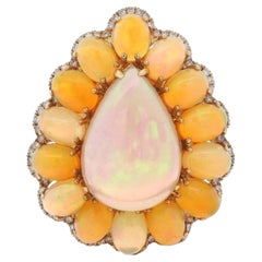Anillo de cóctel de oro amarillo de 18 quilates con 30,00 CTW en ópalo y diamantes