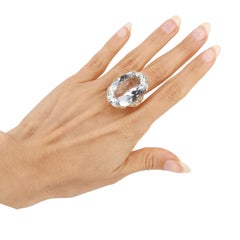 Anillo de cóctel de oro amarillo de 18 quilates con 40,35 quilates en total de aguamarinas y diamantes