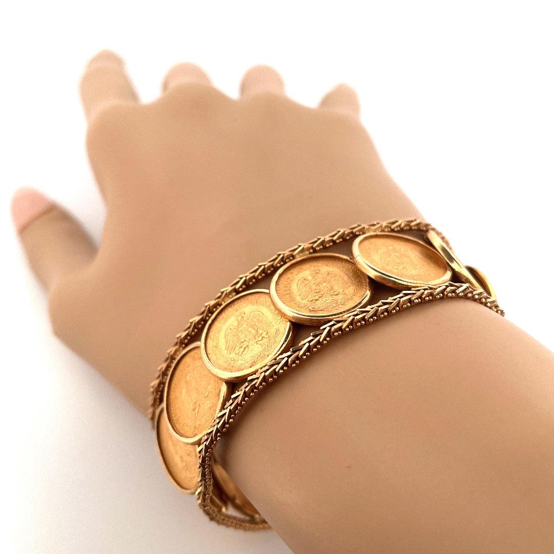 18k Yellow Gold Coin Bracelet In Good Condition For Sale In New York, NY