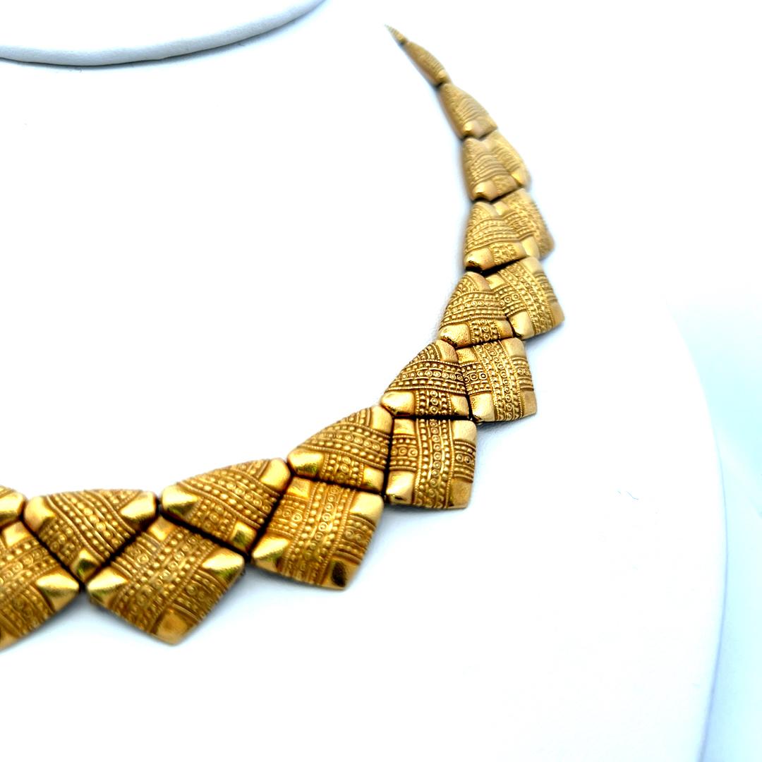 Collana in oro giallo 18K 0,10ct G VS Diamond Textured Link Design in vendita 1