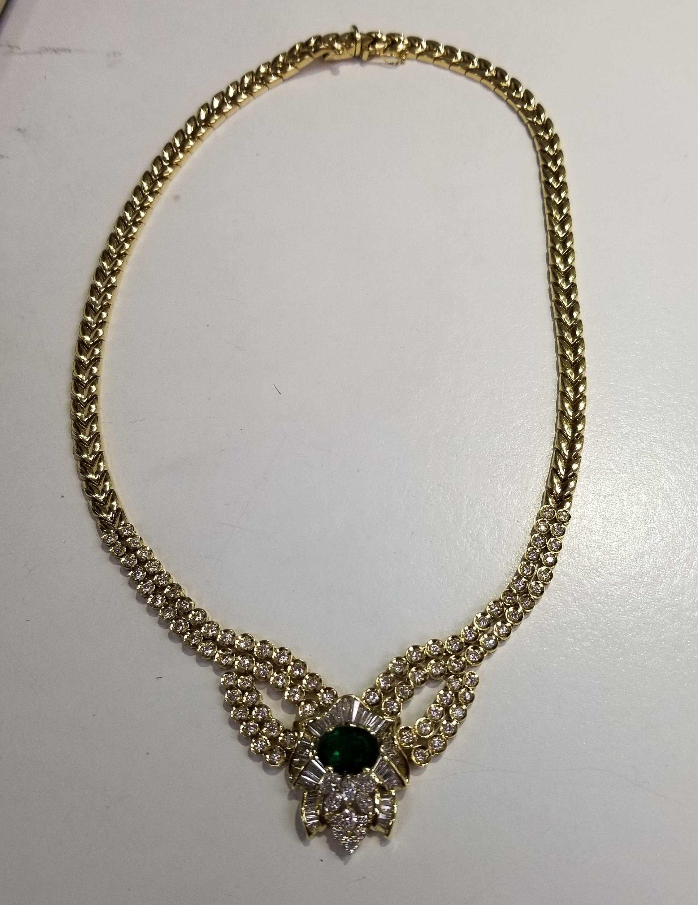 Women's or Men's 18 Karat Yellow Gold Colombian Emerald and Diamond Necklace