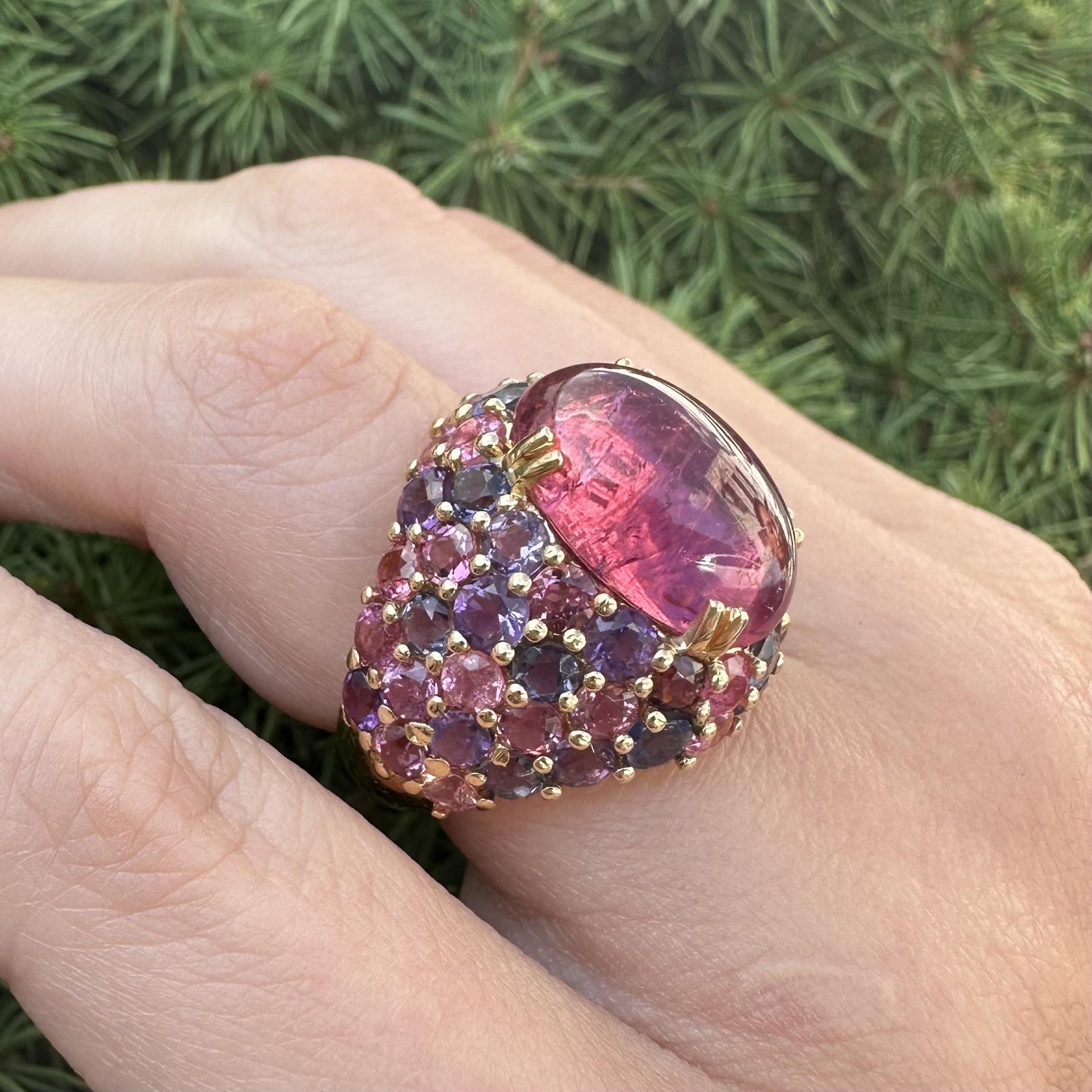 Bague en or jaune 18k Tourmaline colorée avec pierres naturelles roses et violettes en vente 10