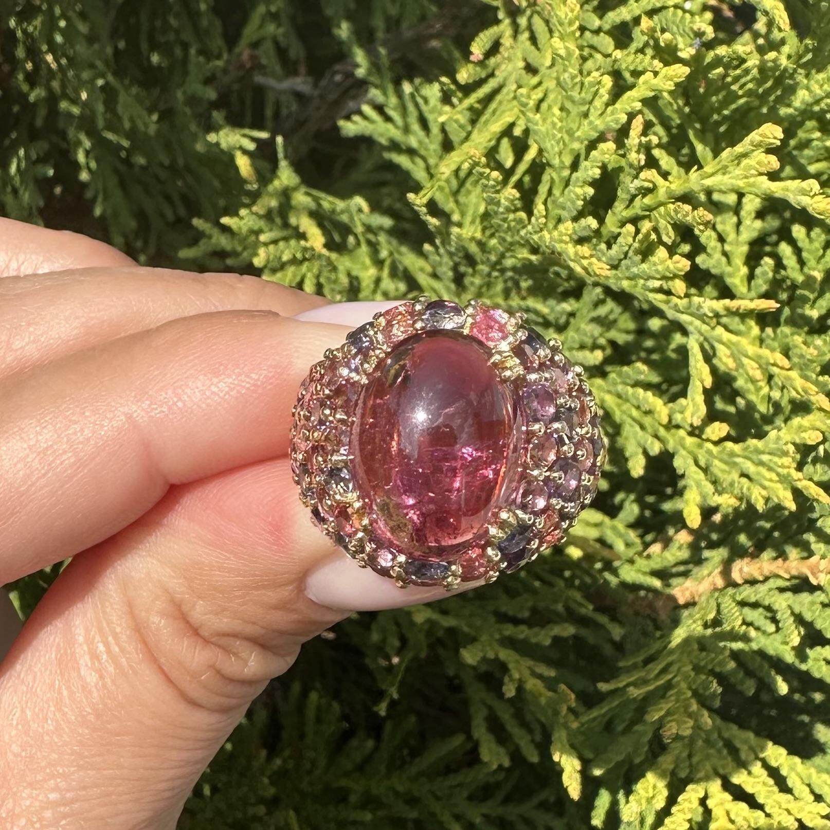 Bague en or jaune 18k Tourmaline colorée avec pierres naturelles roses et violettes en vente 1