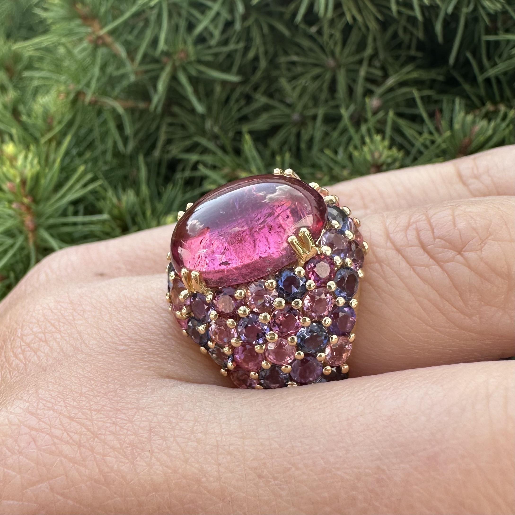 Bague en or jaune 18k Tourmaline colorée avec pierres naturelles roses et violettes en vente 3