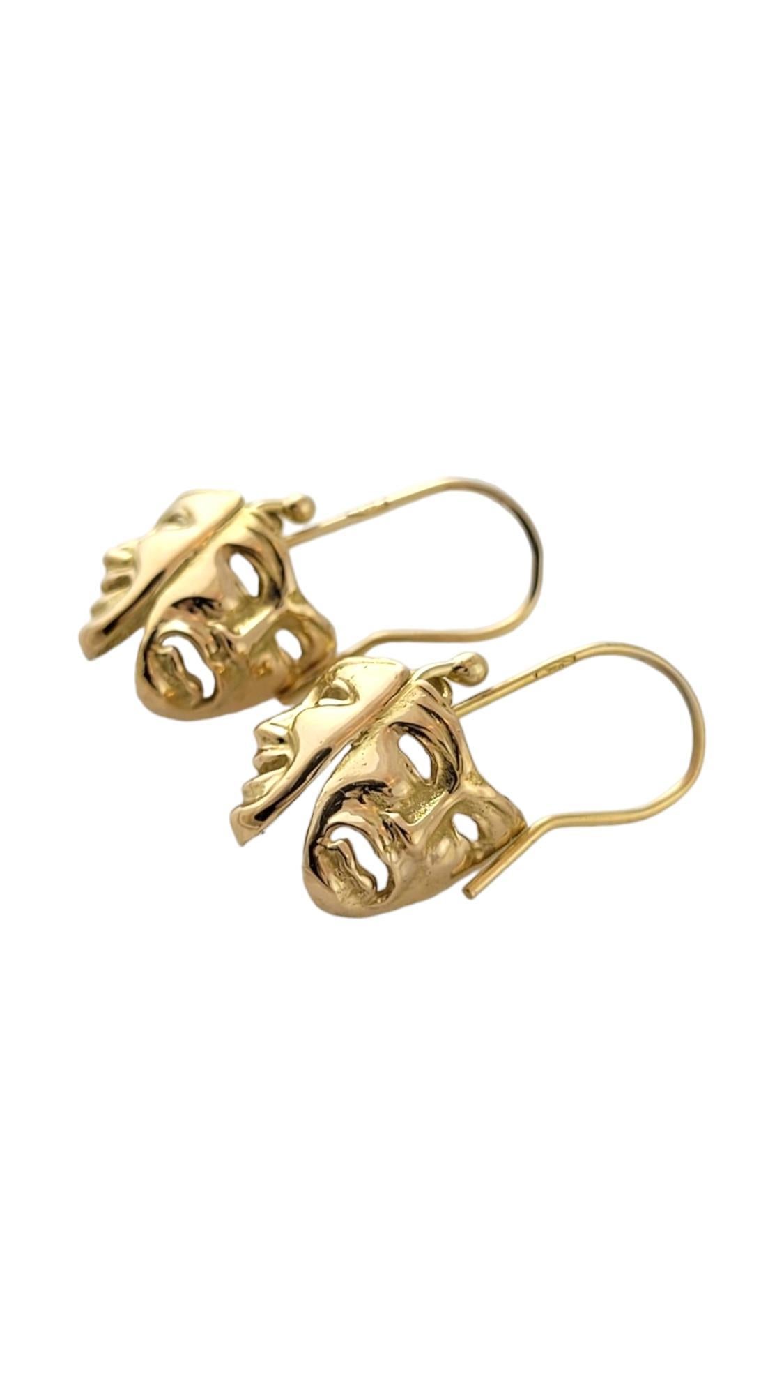 18K Yellow Gold Comedy Tragedy Theater Mask Earrings #16867

These gorgeous comedy tragedy theater mask dangle earrings are crafted from 18K yellow gold and would look beautiful on anybody!

Size: 28.1mm X 13.6mm X 8.5mm

Weight: 2.3 dwt/ 3.6