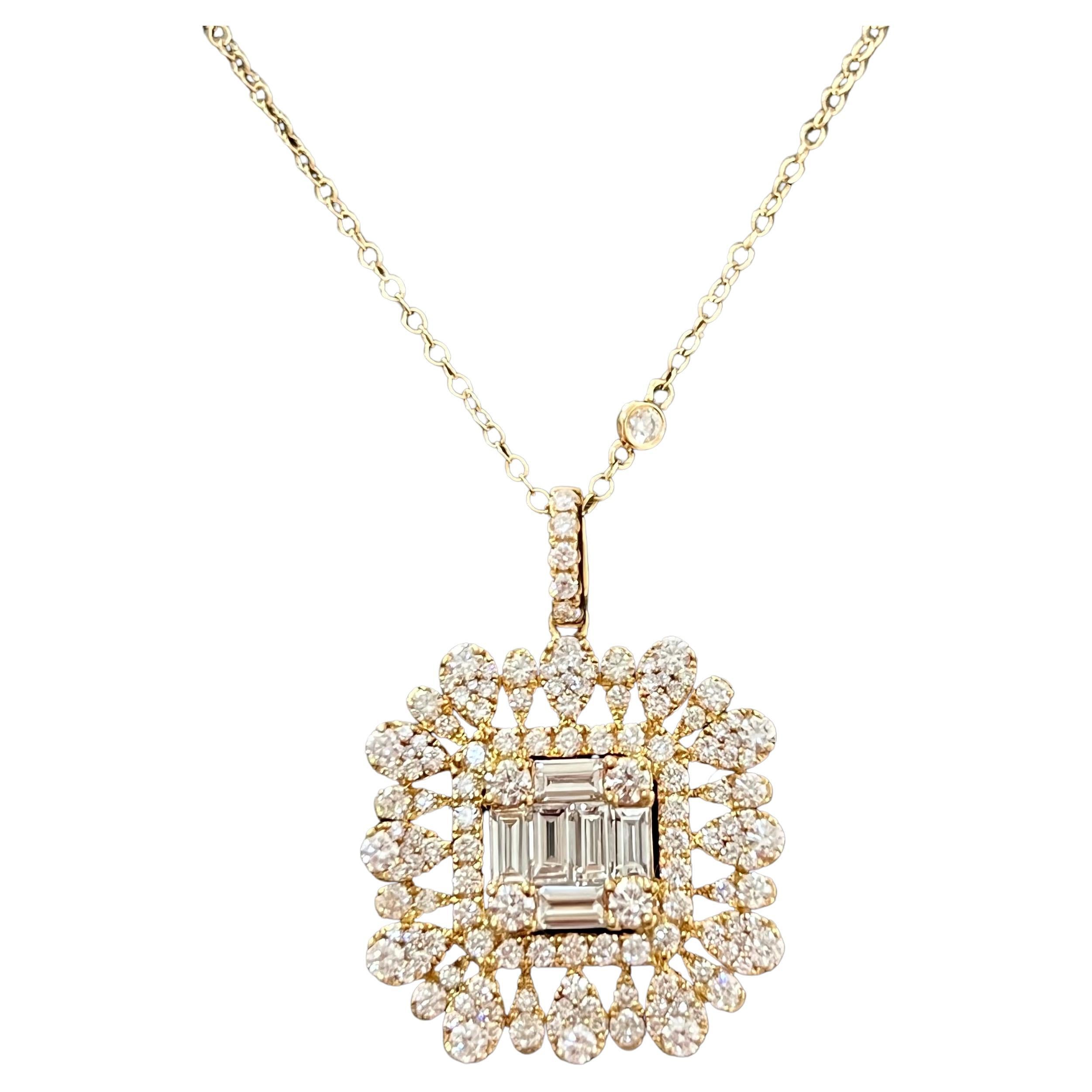 18k Yellow Gold Contemporary Diamond Pendent Necklace For Sale
