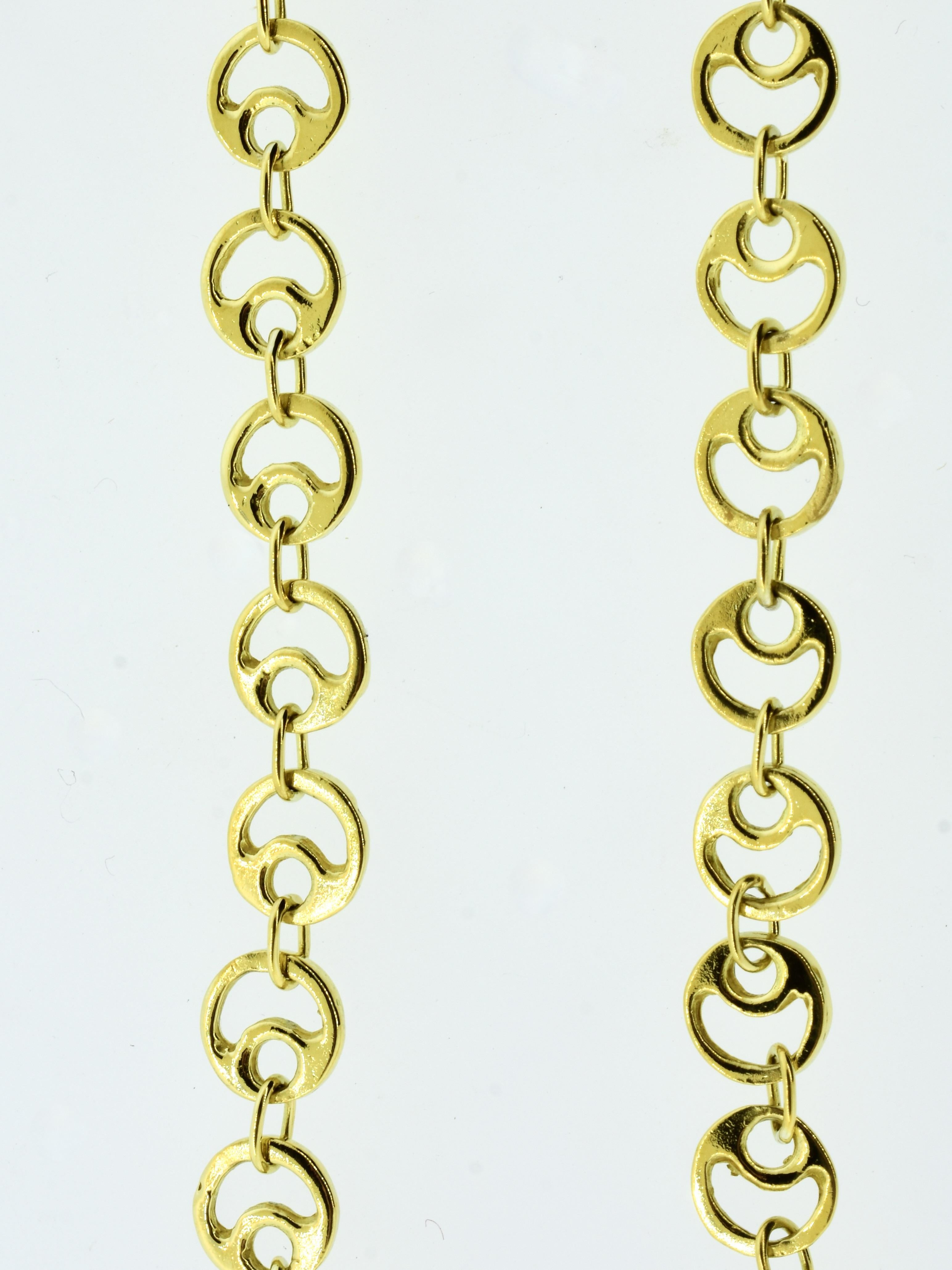 18K Gelbgold Zeitgenössische lange Kette aus Doppelkreisen im Angebot 1