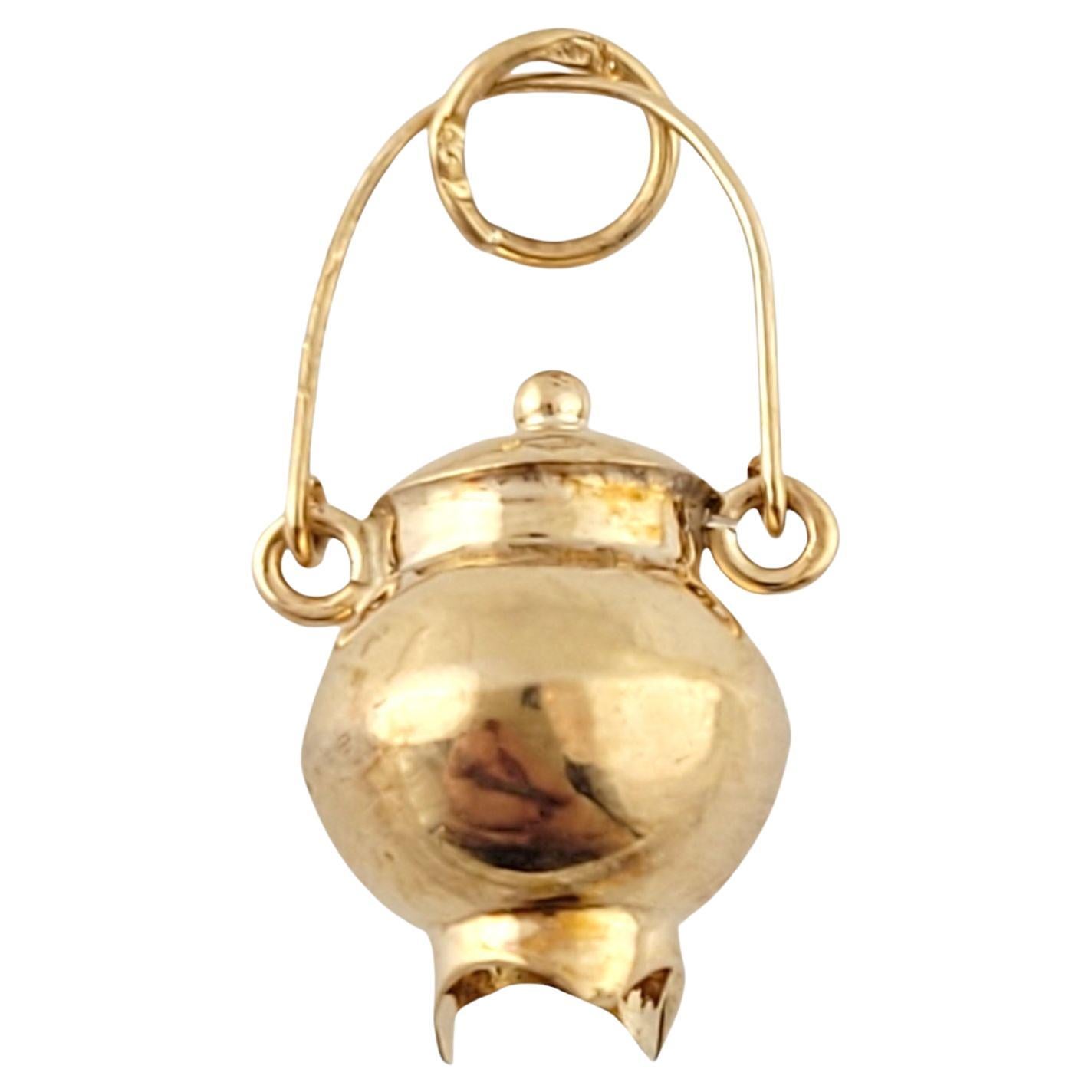 18K Yellow Gold Cooking Pot Charm #13478 For Sale