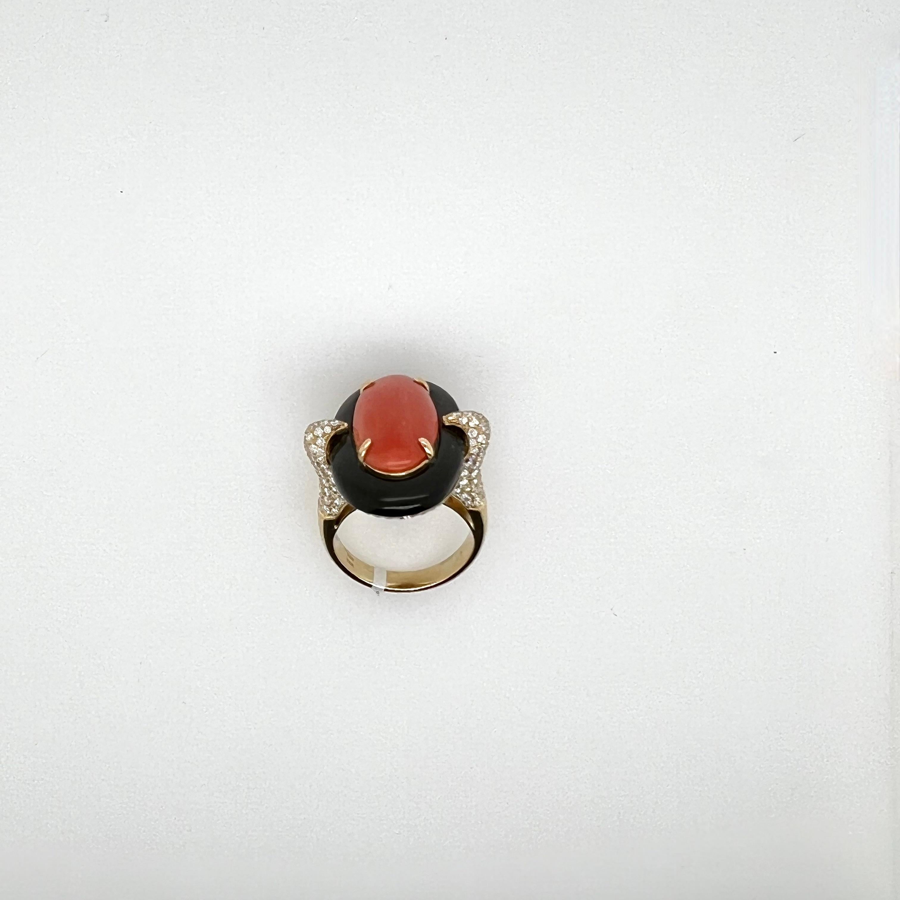 Women's or Men's 18k Yellow Gold Coral Ring with Onyx and Diamonds Band Cocktail For Sale