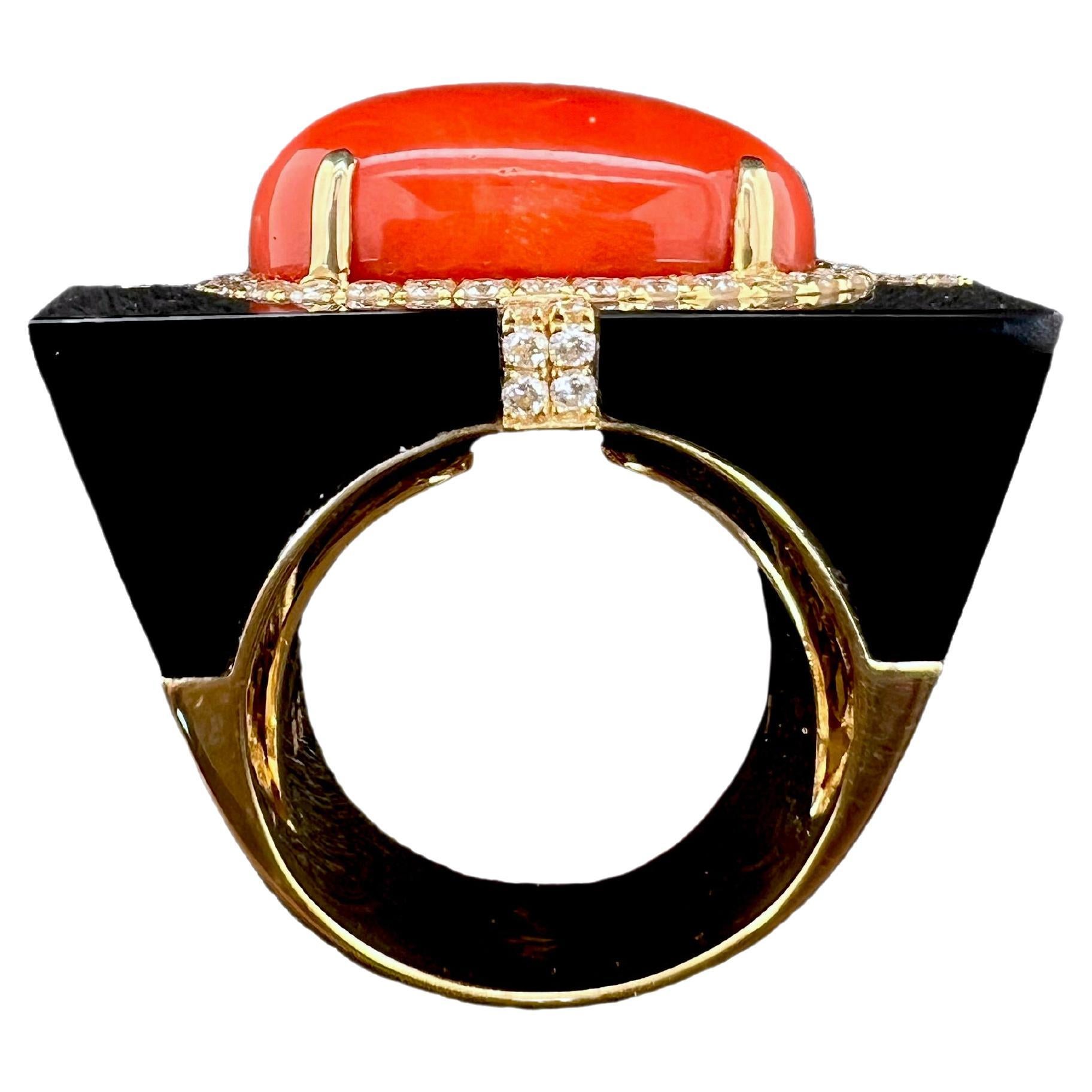 Contemporary 18k Yellow Gold Coral Ring with Onyx and Diamonds For Sale