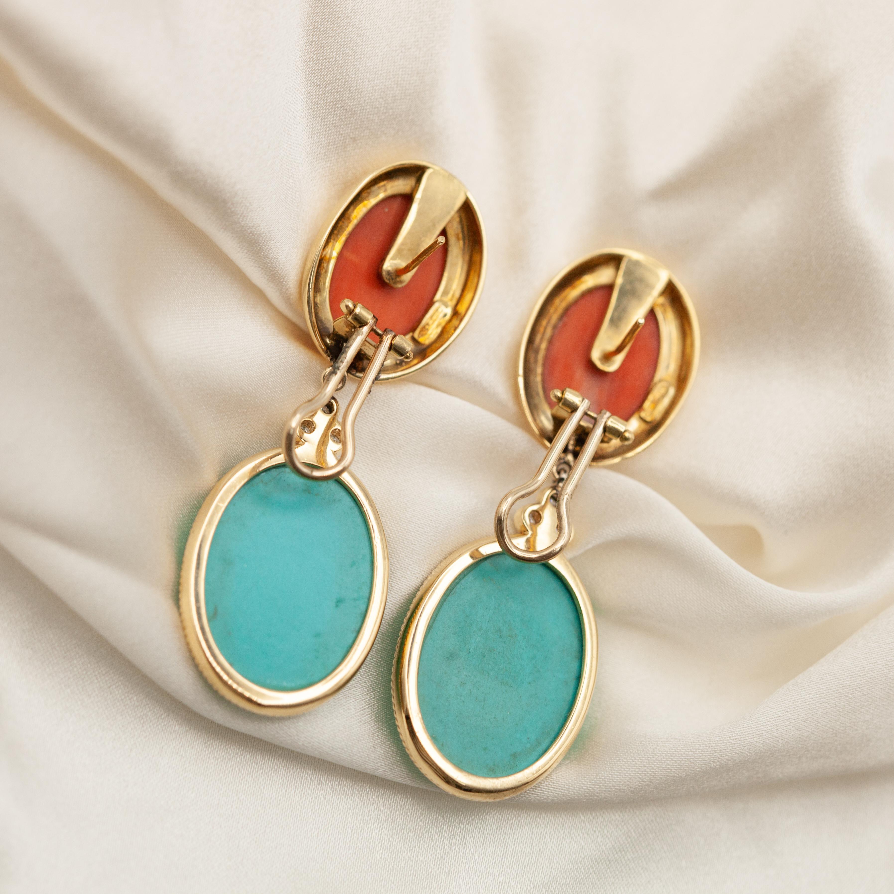 Pendientes Colgantes Oro Amarillo 18K Coral Turquesa Diamante en Excelente estado para la venta en New York, NY